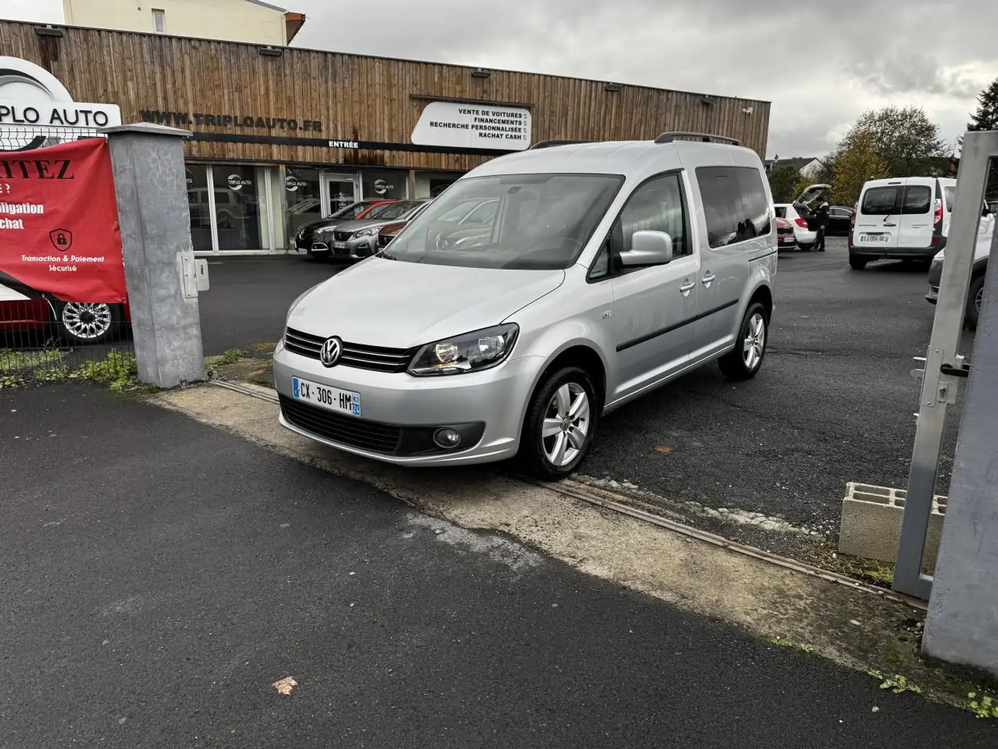 Volkswagen Caddy Bva 1.6 TDI CR FAP - 102 5pl Confortline Gps + Clim + Radar AR Gris - 1