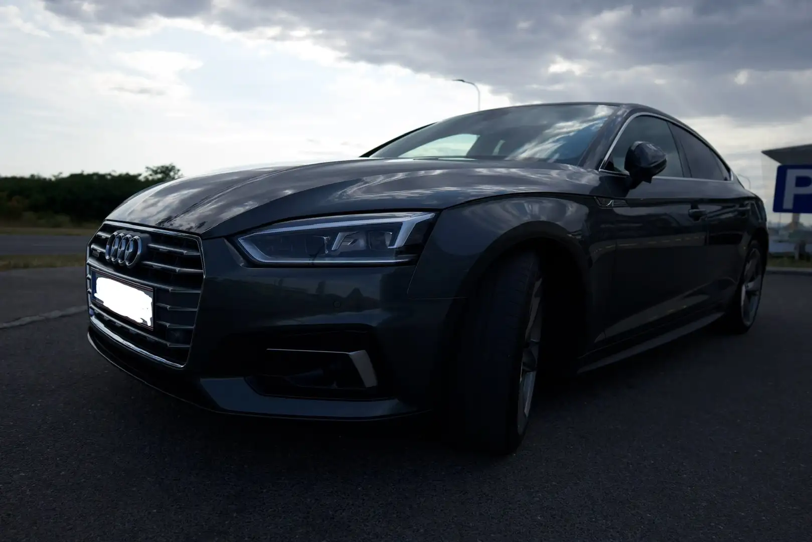 Audi A5 quattro sport Grau - 1