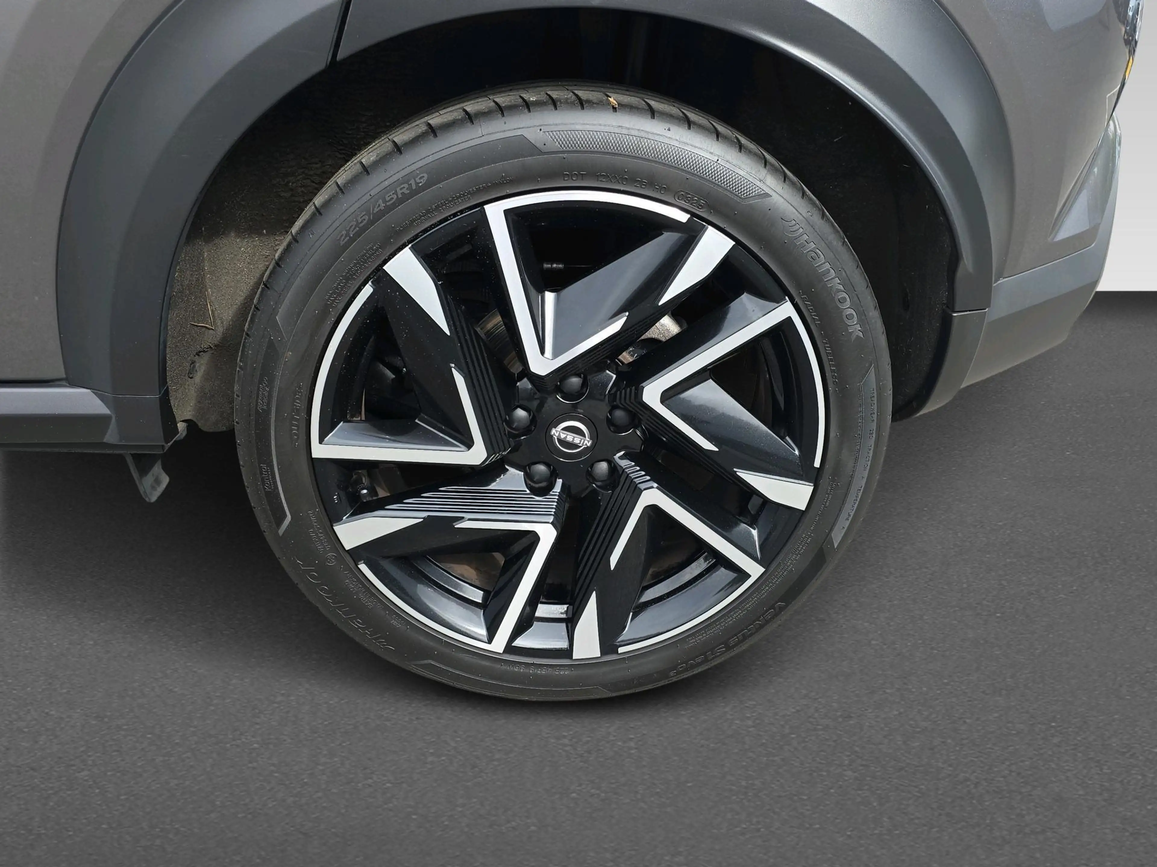 Nissan Juke 1.6 Hybrid N-Design — photo 11
