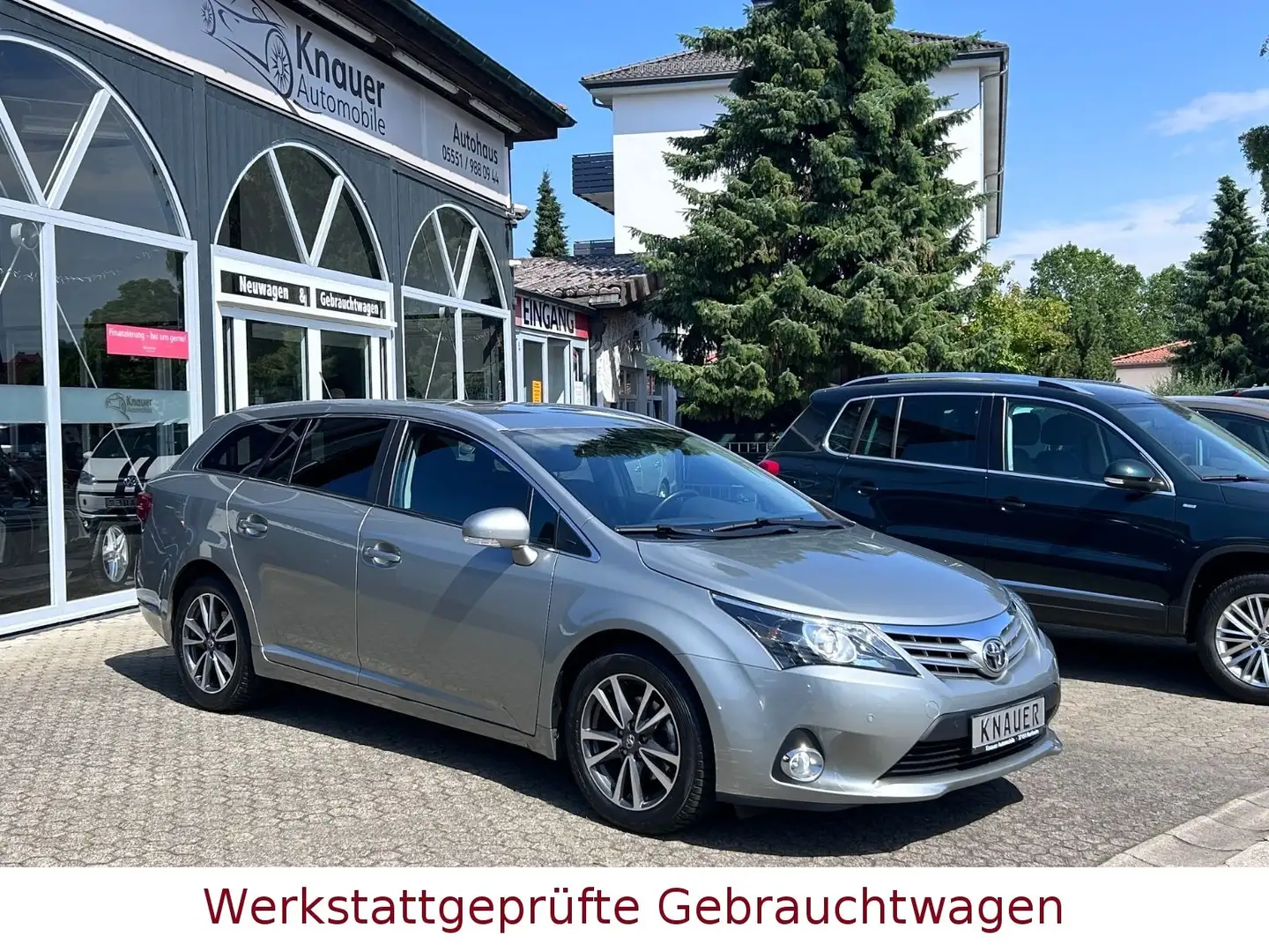 Toyota Avensis 1.8 Kombi Edition*Kamera*Sitzheiz*PDC* Grau - 1