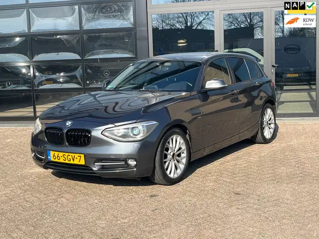 BMW 116 1-serie 116i Sport-Line , Leer, Xenon