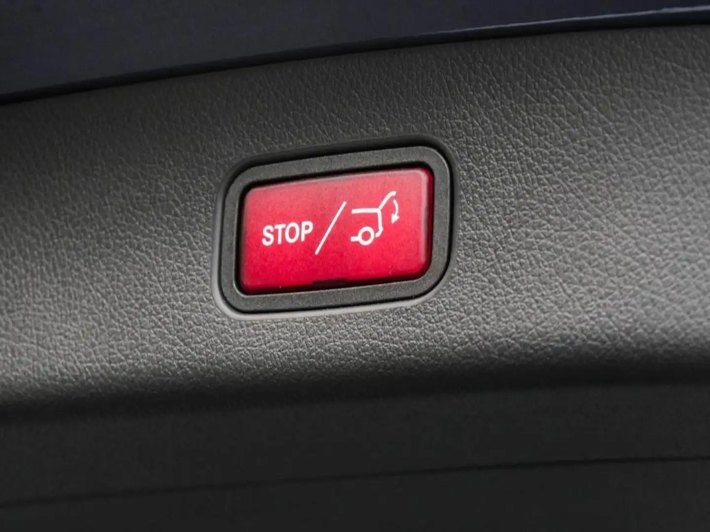 Mercedes-Benz E 200 T Avantgarde AHK DISTRONIC Grau - 2