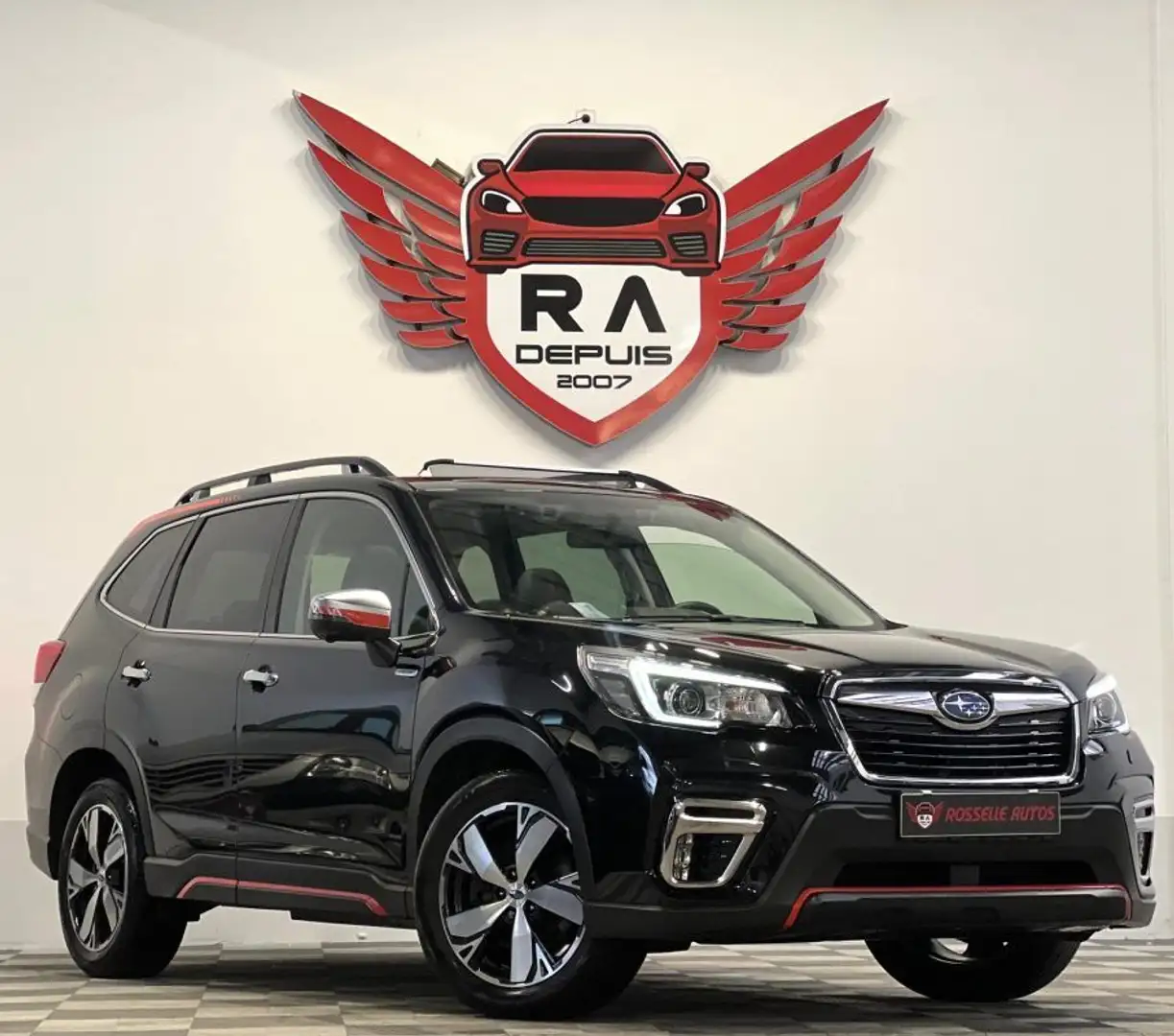 Subaru Forester V 2.0 E-BOXER 150CH 4WD PREMIUM LINEARTRONIC Schwarz - 1