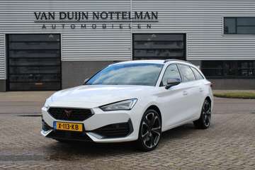Sportstourer 1.4 e-Hybrid VZ Adrenaline / Carplay