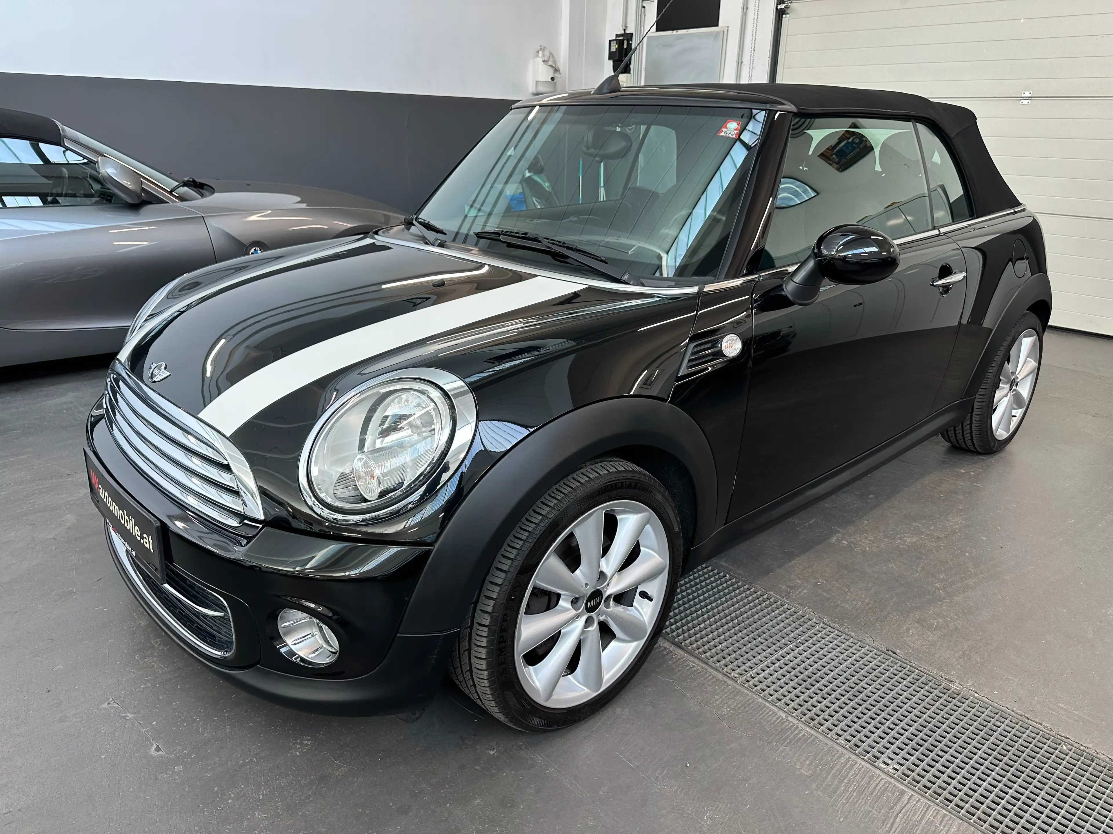 MINI Cooper D Cabrio Cooper D — photo 9