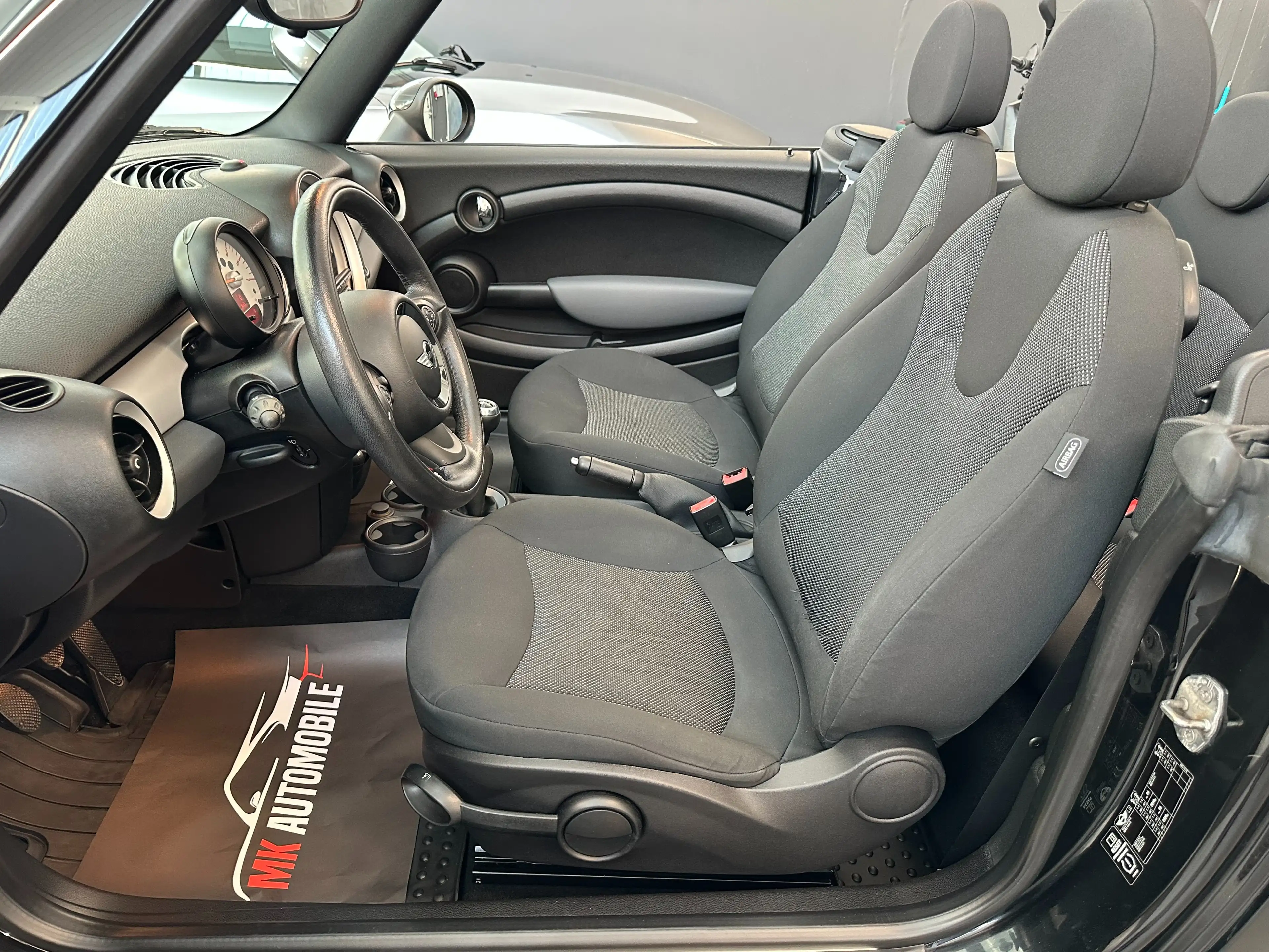 MINI Cooper D Cabrio Cooper D — photo 13