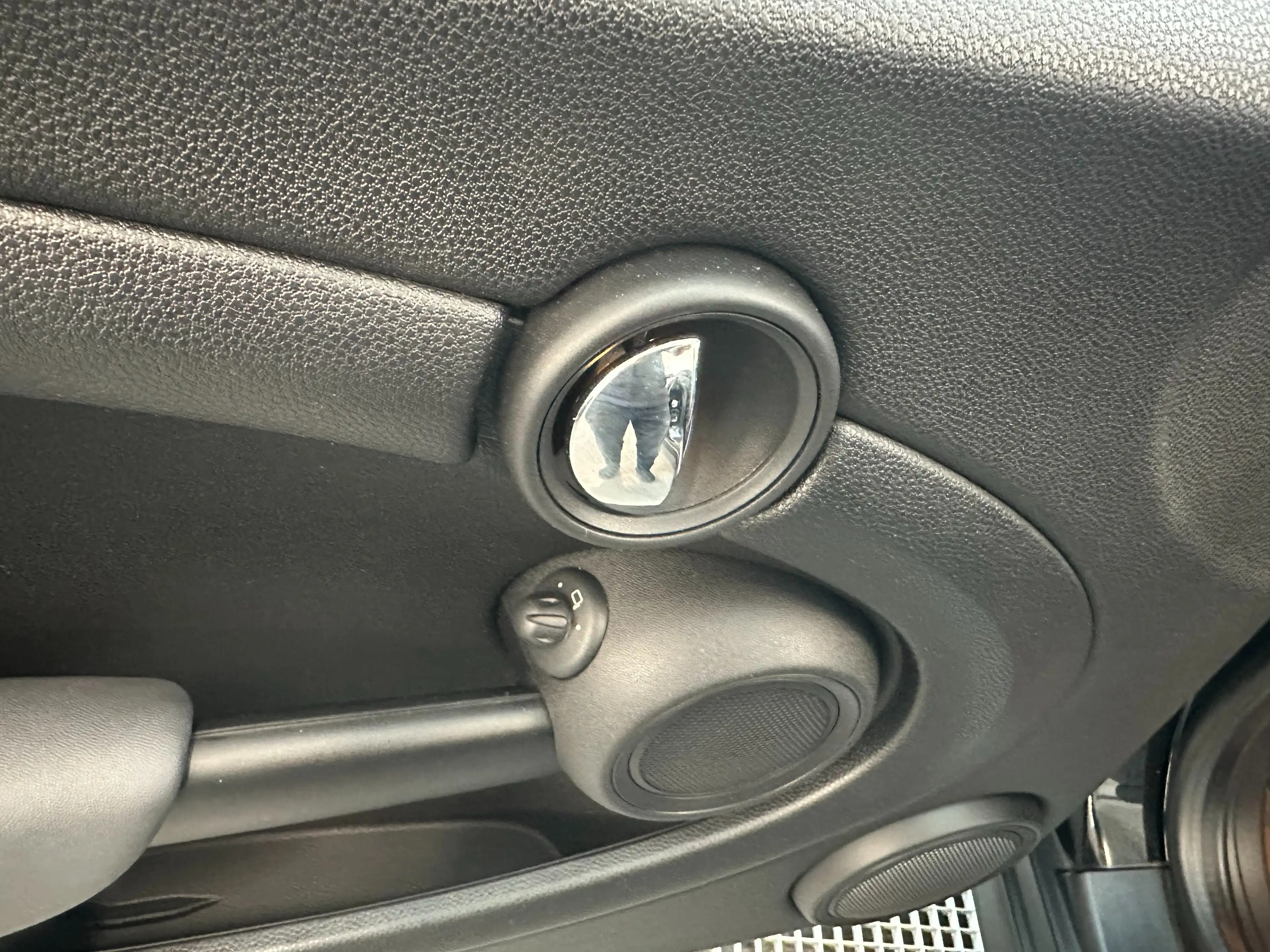 MINI Cooper D Cabrio Cooper D — photo 14