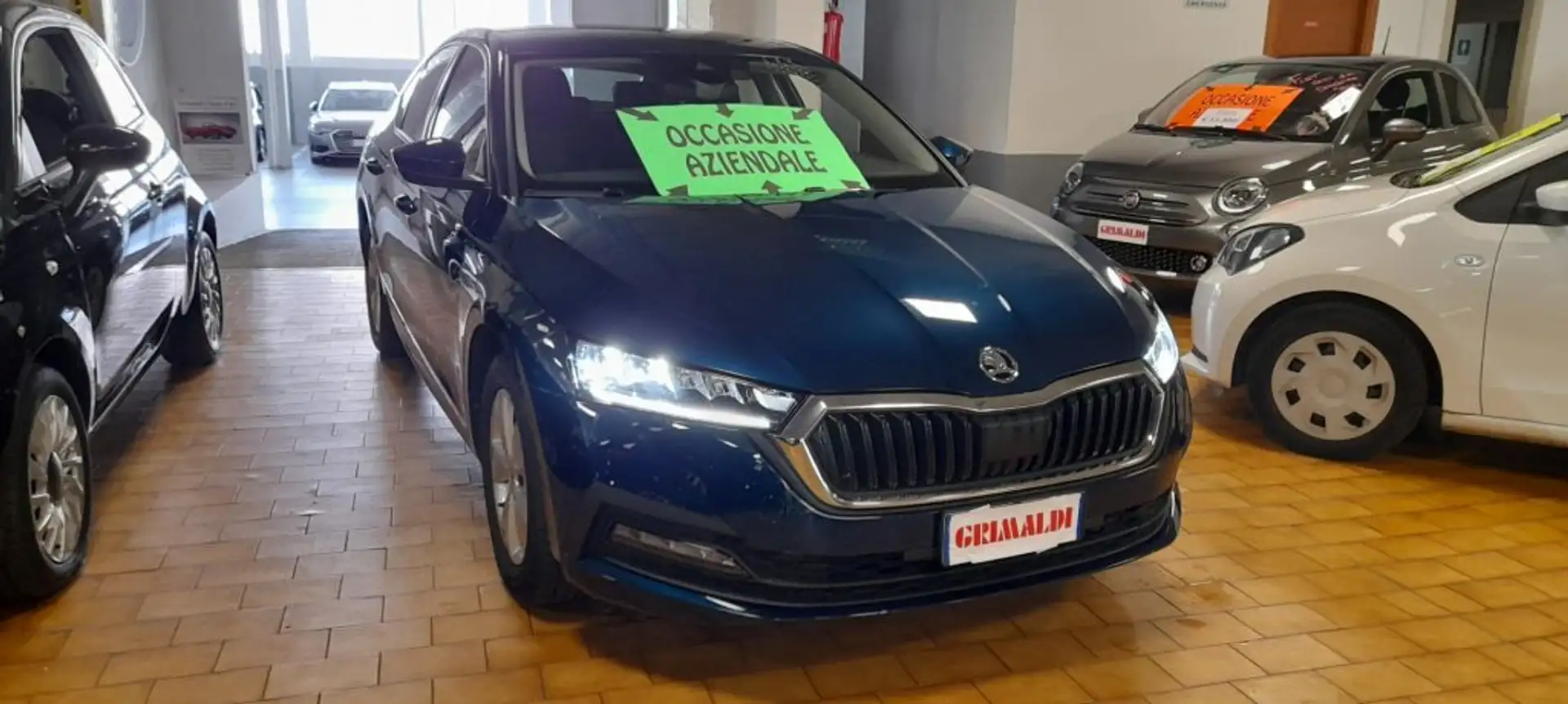 Skoda Octavia 1.0 e-TEC DSG Executive MILD HYBRID LED Gris - 2