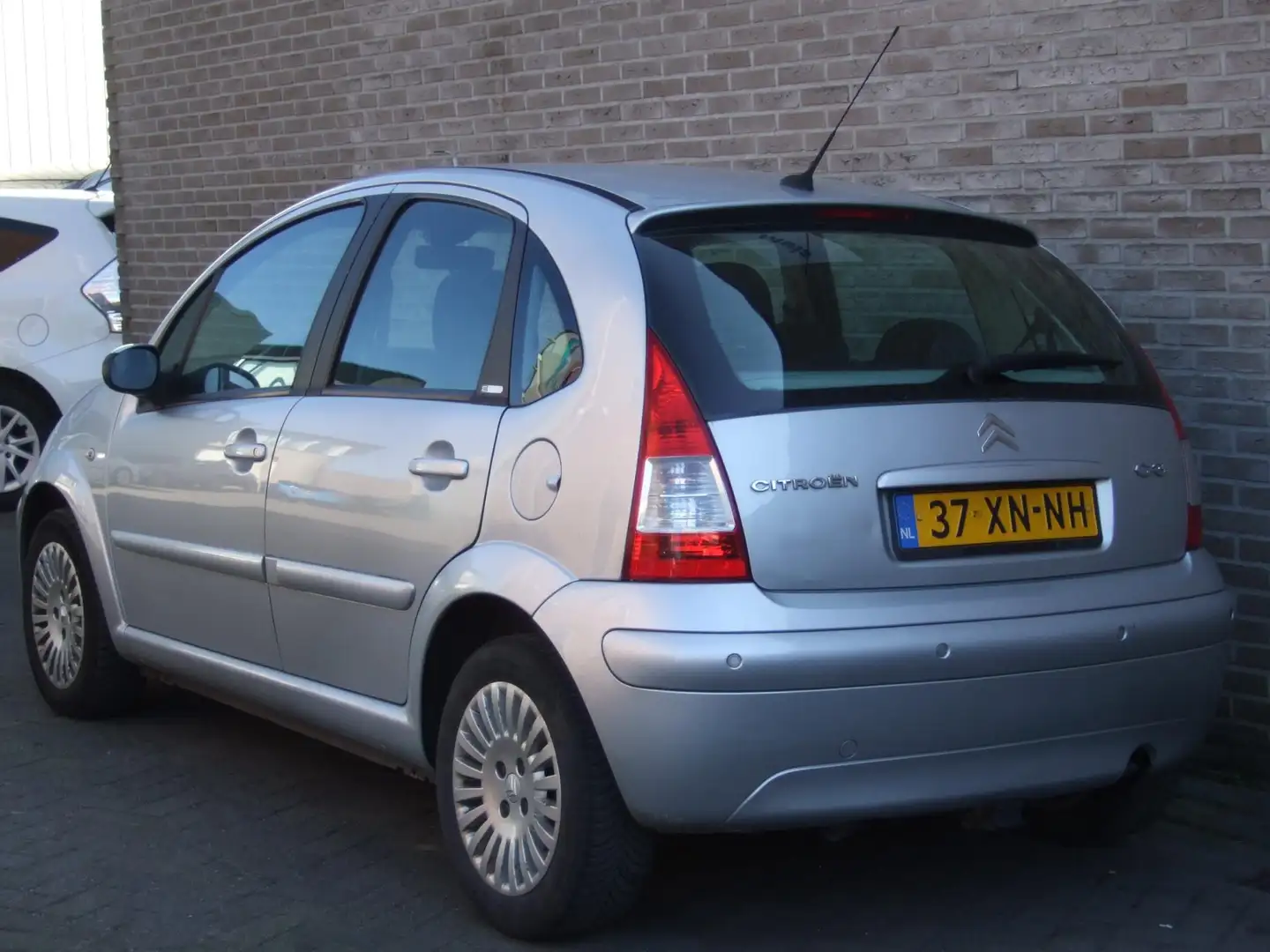 Citroen C3 1.4i-16V Exclusive - Cruise control - PDC achter - Gris - 2