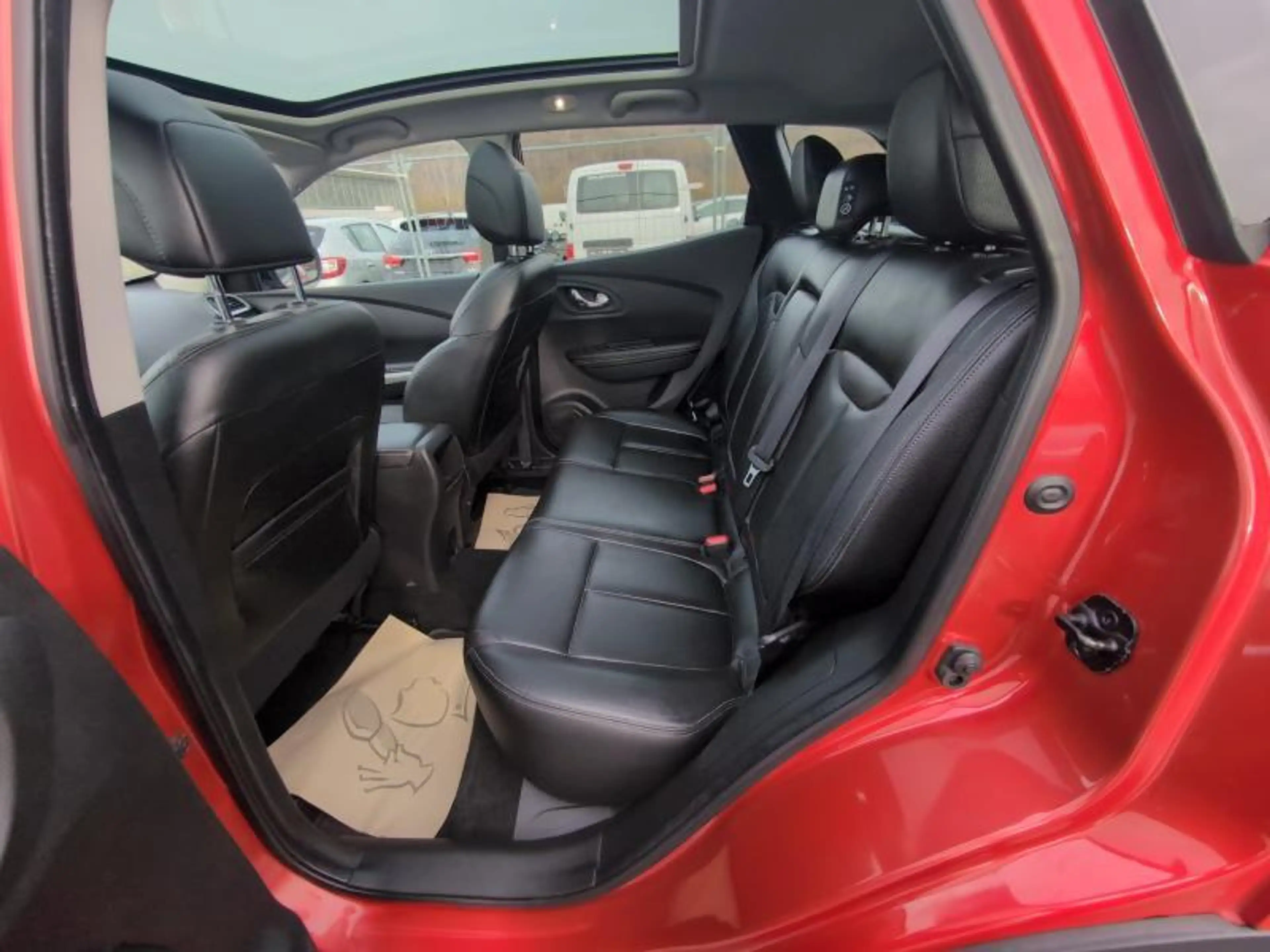 Renault Kadjar Bose 1.2TCe 130cv Rouge 06/16 Airco Cruise Bluetoo — photo 8