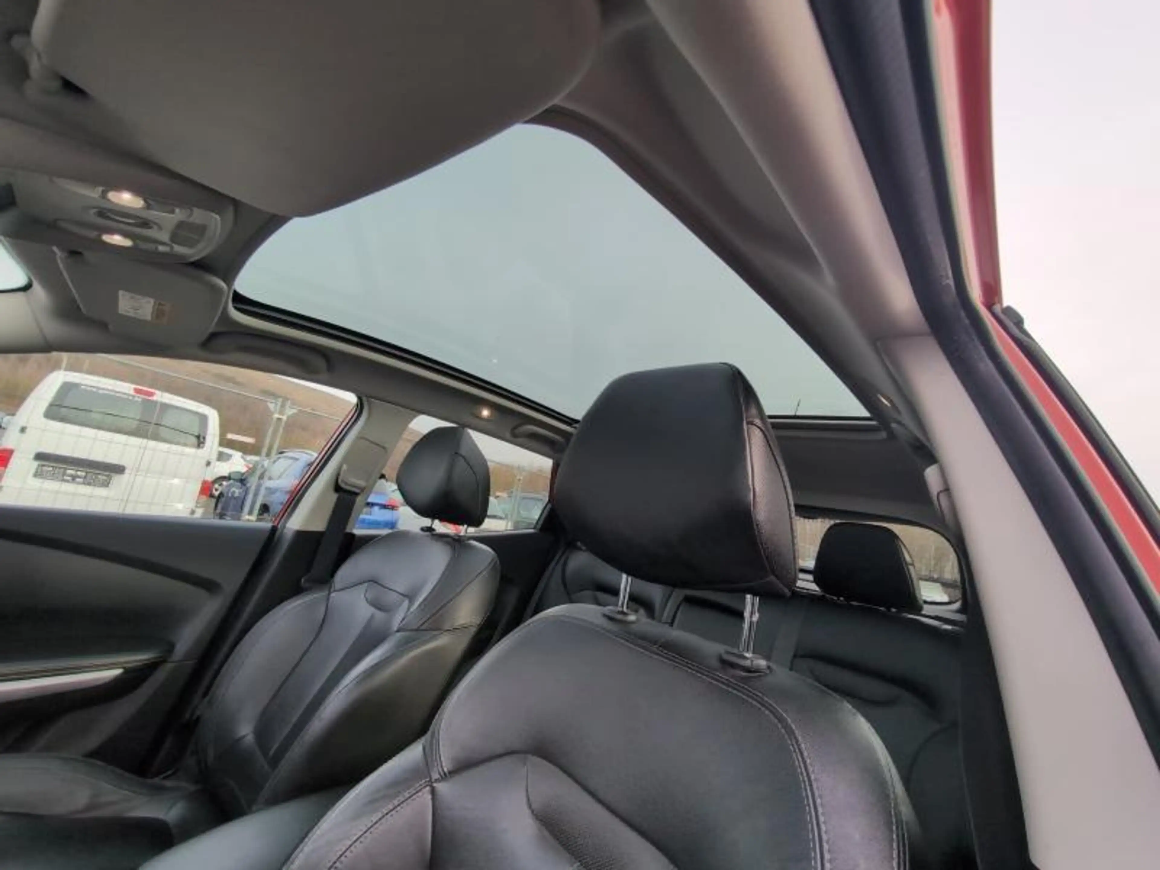 Renault Kadjar Bose 1.2TCe 130cv Rouge 06/16 Airco Cruise Bluetoo — photo 10