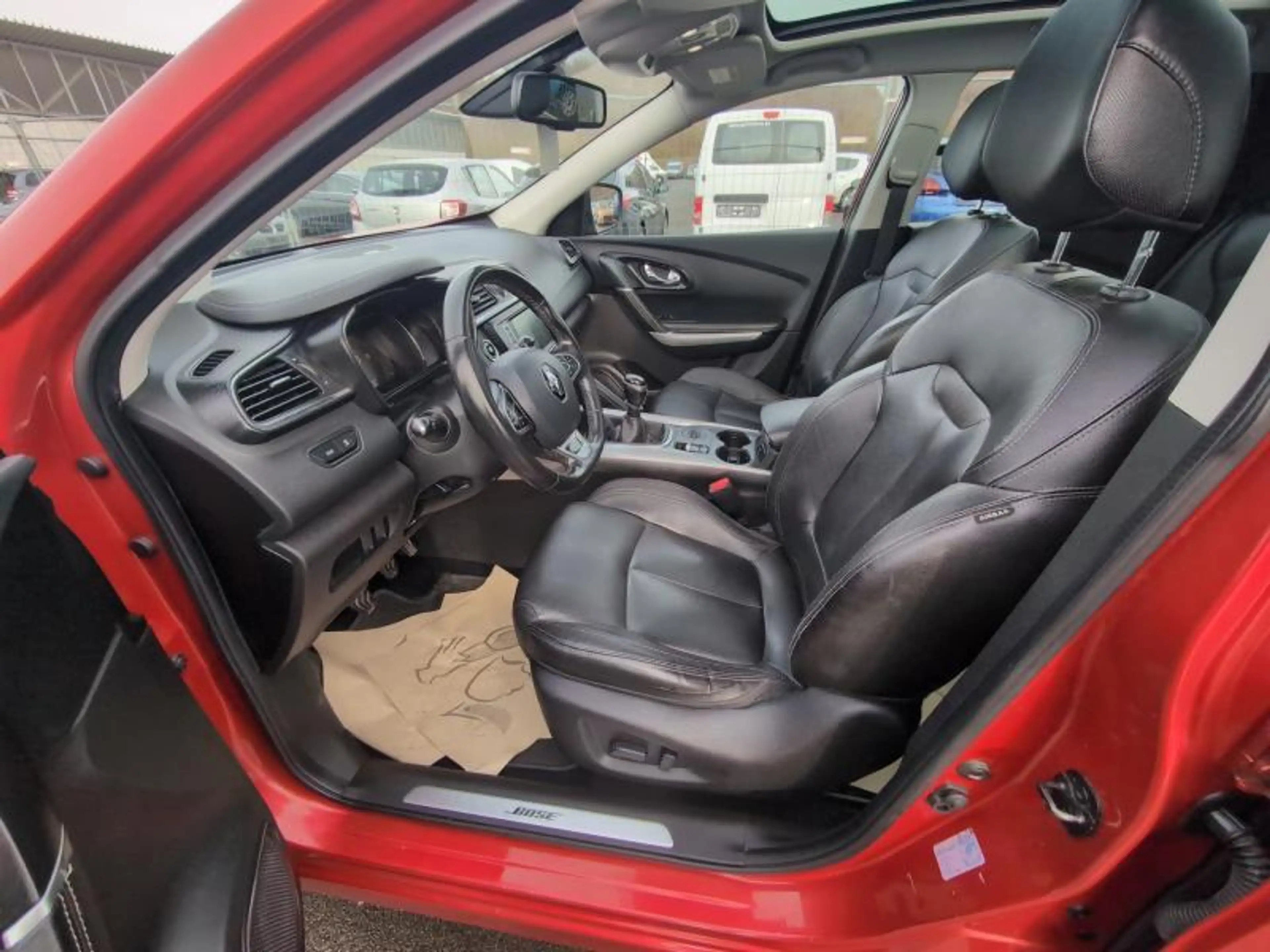 Renault Kadjar Bose 1.2TCe 130cv Rouge 06/16 Airco Cruise Bluetoo — photo 7