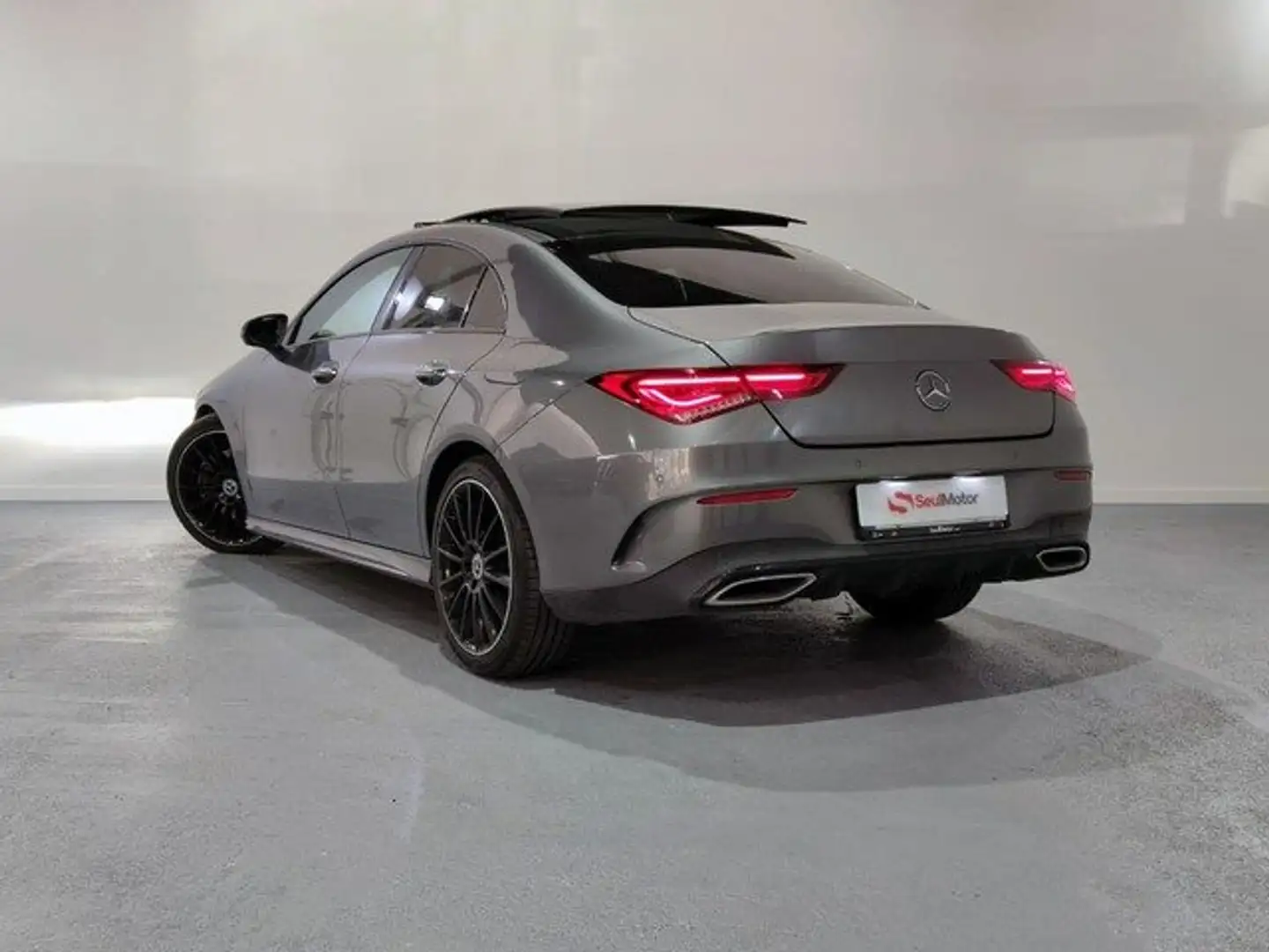 Mercedes-Benz CLA 200 Gris - 2