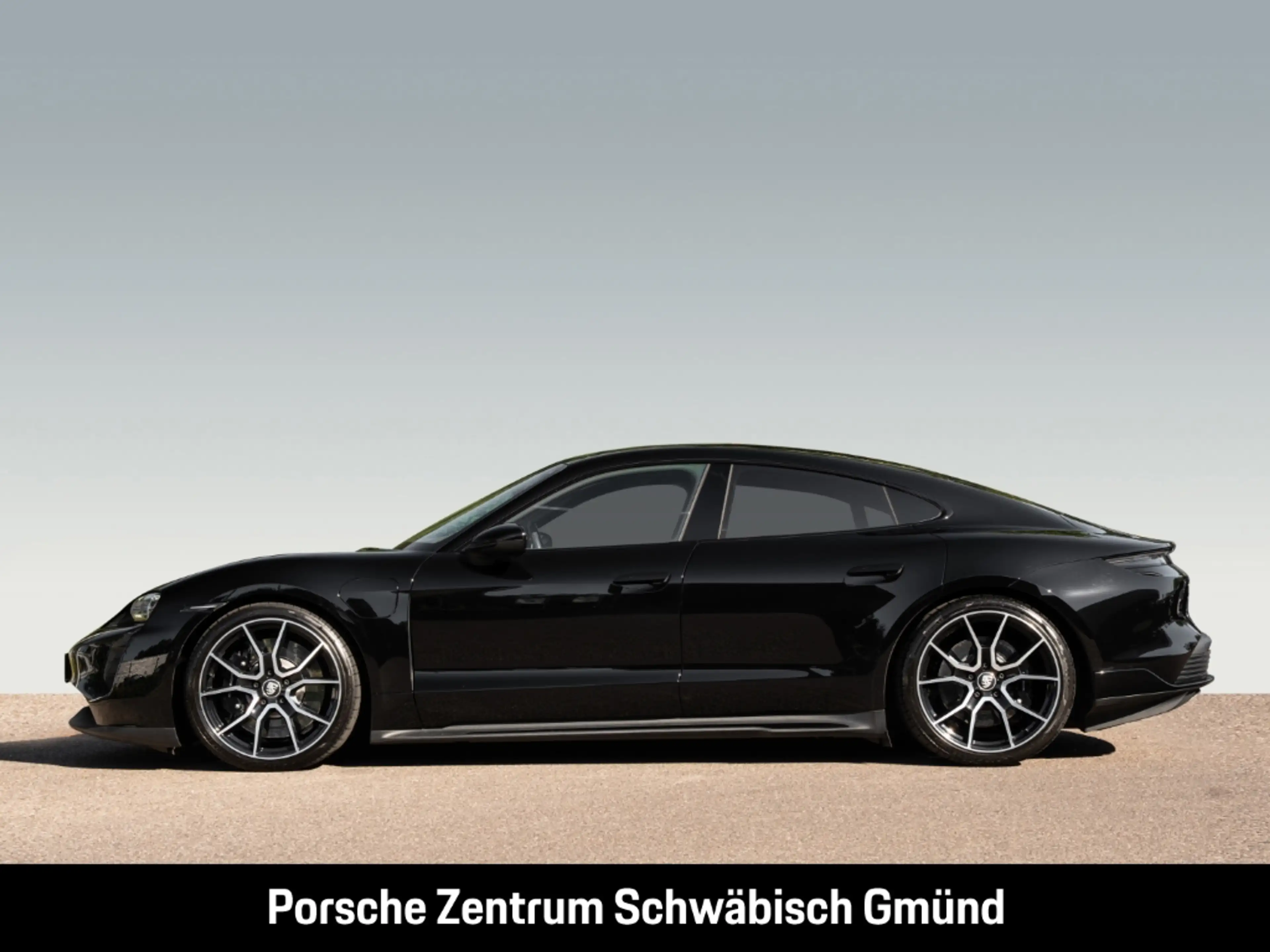 Porsche Taycan 4S — photo 2