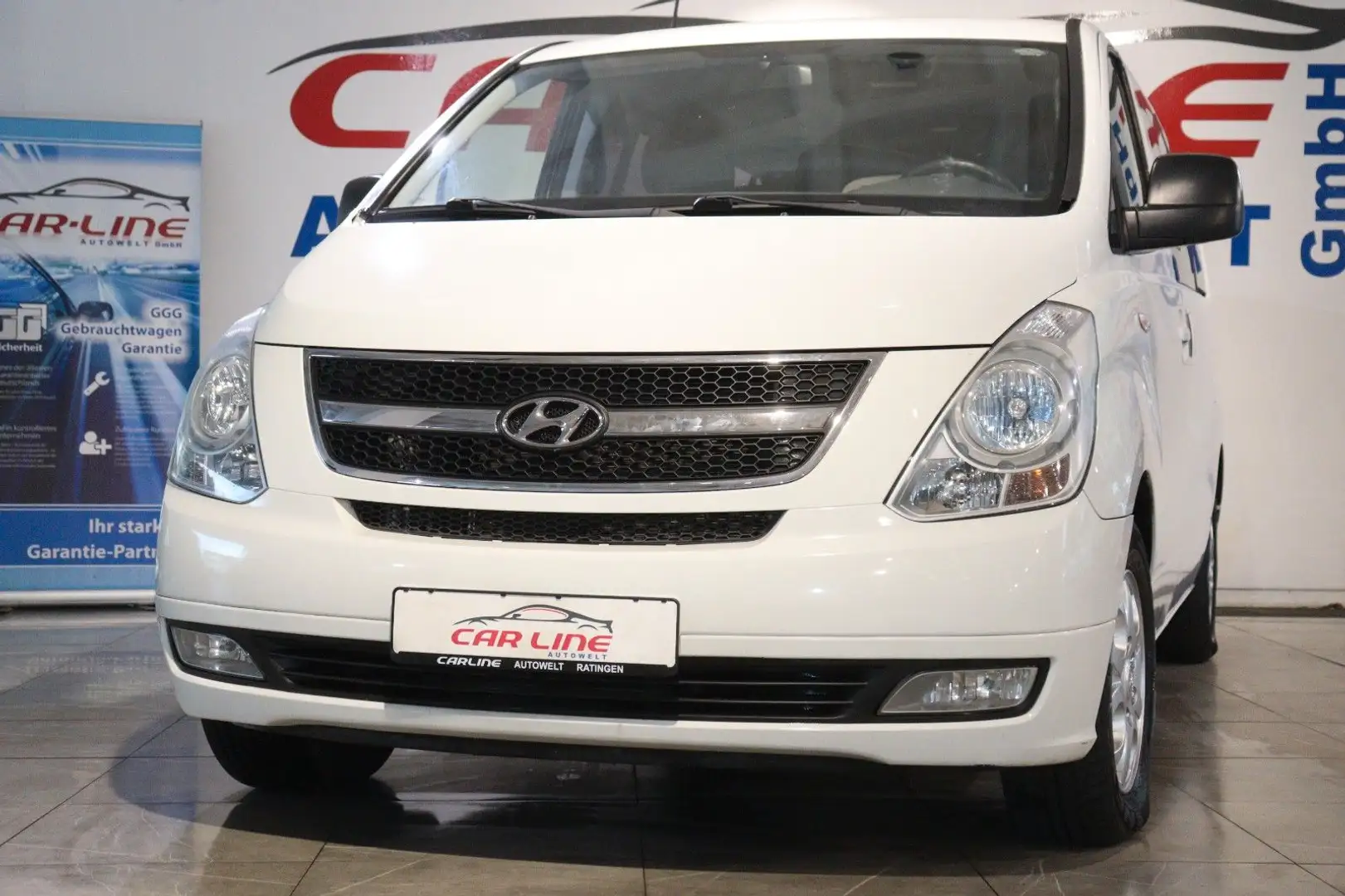 Hyundai H-1 Travel Premium*8-Sitzer*Automatik*Leder*AHK* Blanc - 1