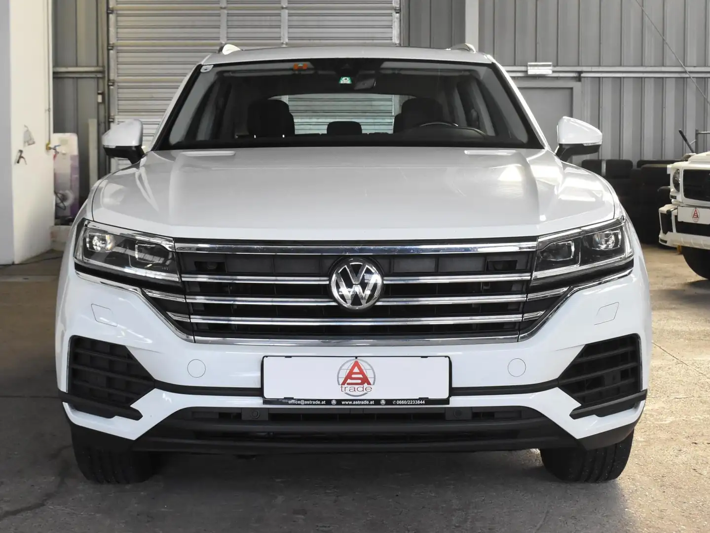 Volkswagen Touareg 4Motion*3,0TDI*V6*Panorama*3,5t AHK Weiß - 2