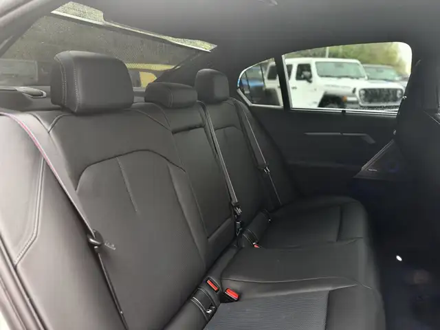 BMW M5 Limousine Ansicht 13