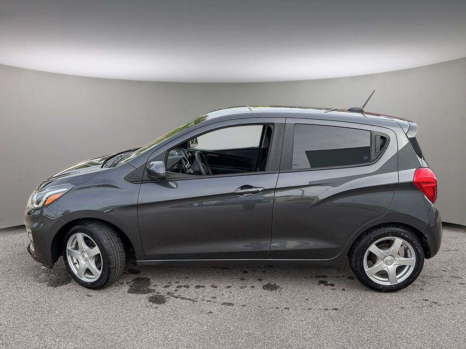 2022 Chevrolet Spark 1LT: APPLE CARPLAY/BACK UPCAMERA/ELECTRONICSTABILI — снимка 3