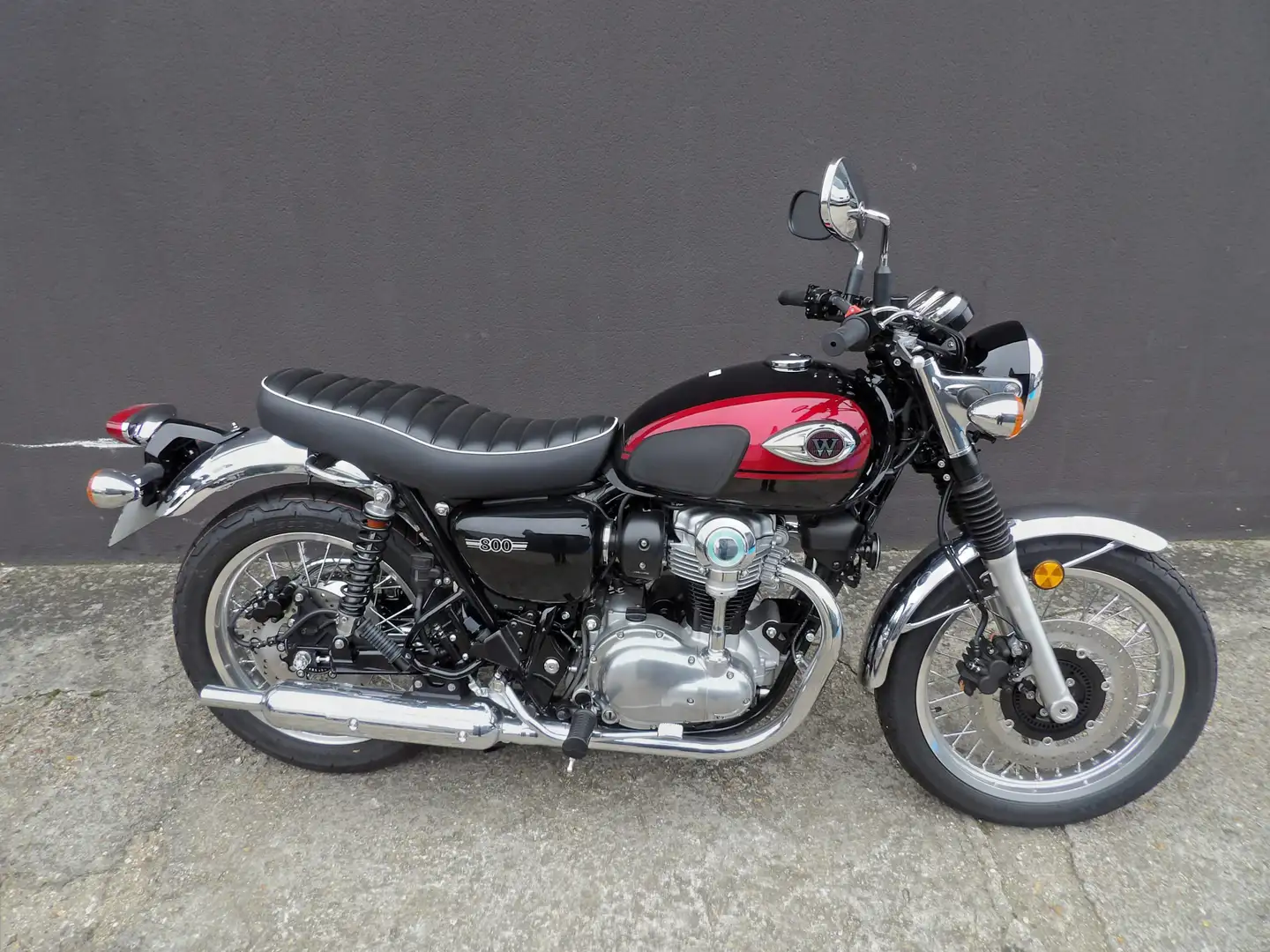 Kawasaki W 800 Negro - 1