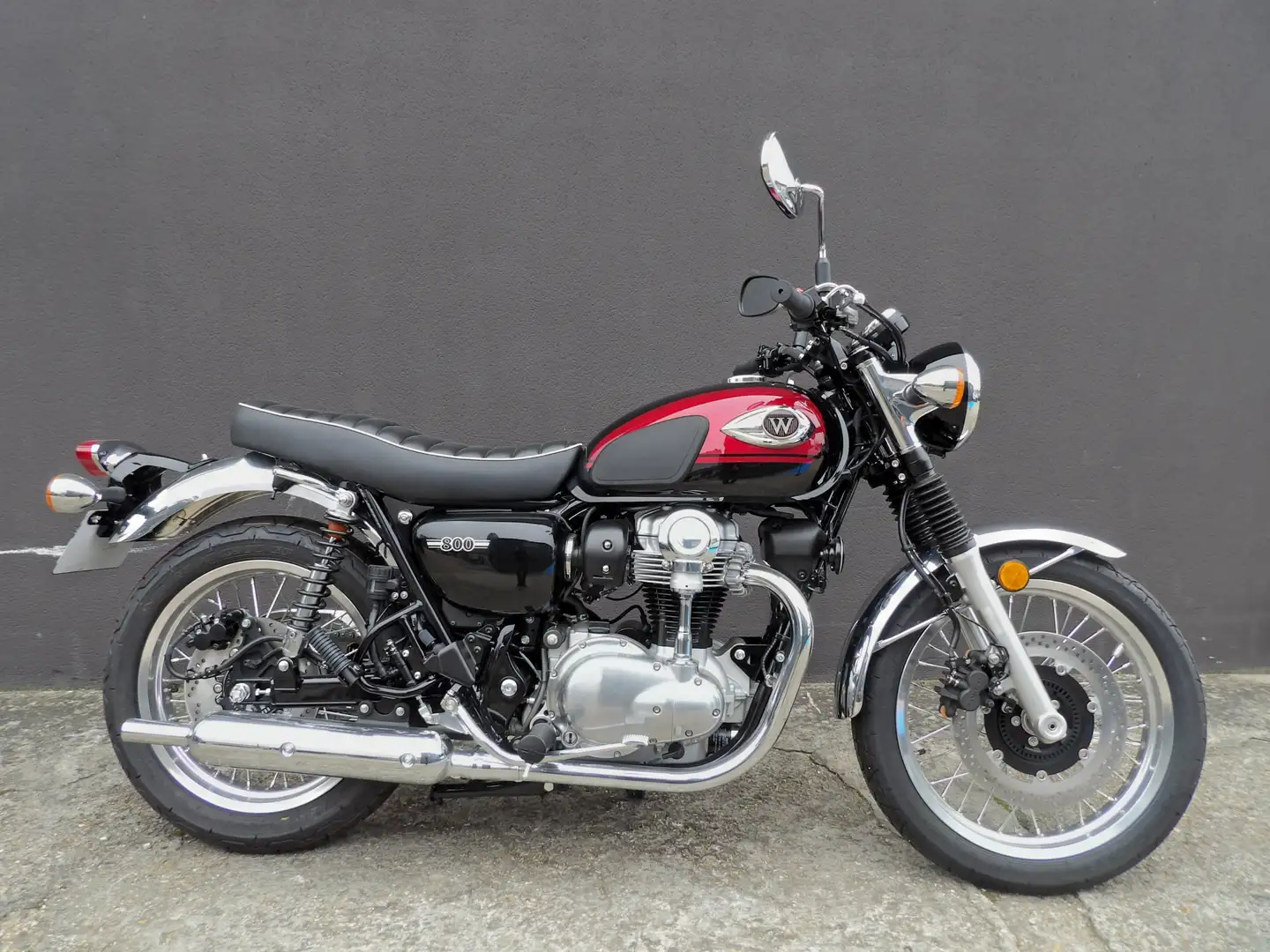 Kawasaki W 800 Negro - 2
