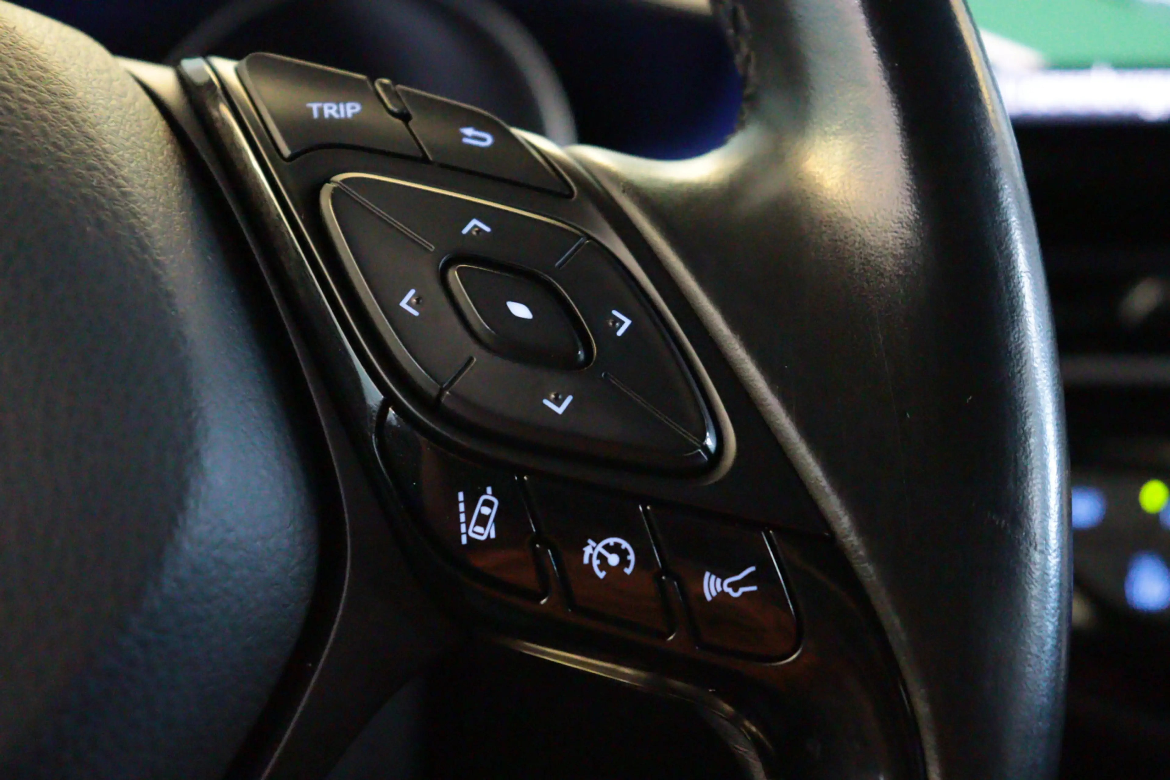 Toyota C-HR 1.8 Hybrid | TWO-TONE | CAMERA | STOELVERW | LANE- — photo 11