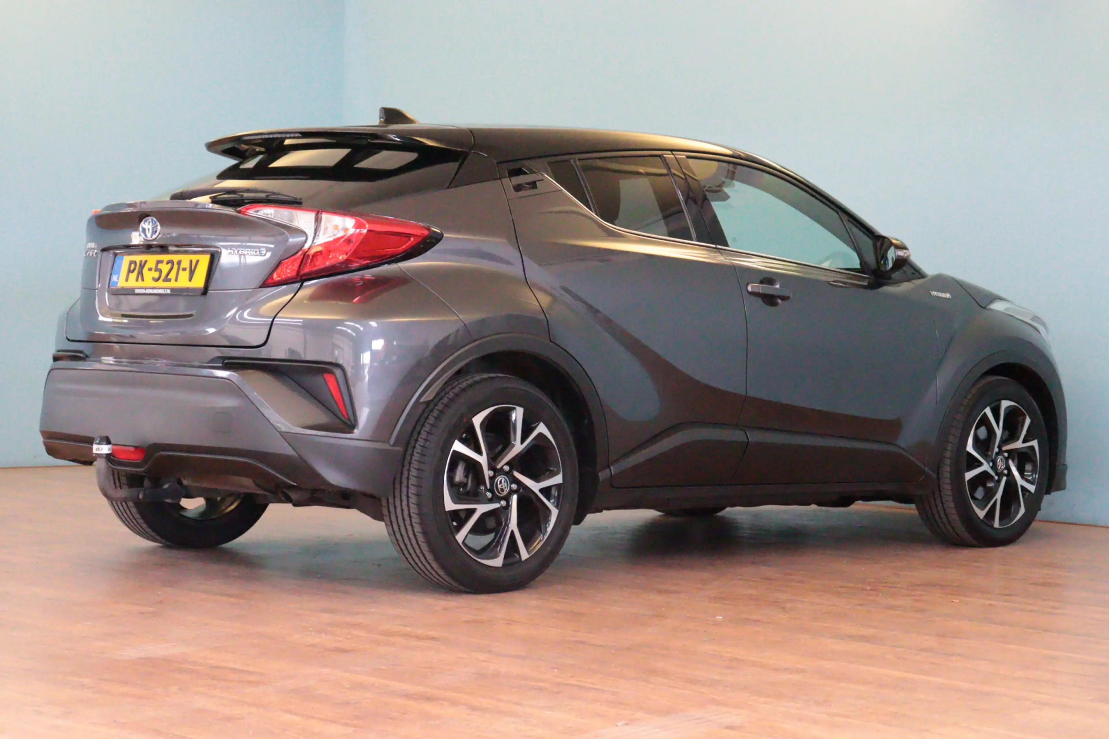 Toyota C-HR 1.8 Hybrid | TWO-TONE | CAMERA | STOELVERW | LANE- — photo 3
