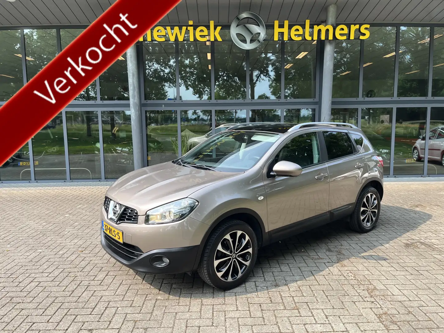 Nissan Qashqai 1.6 Connect Edition | CRUISE | CLIMA | NAVI | PDC Bruin - 1