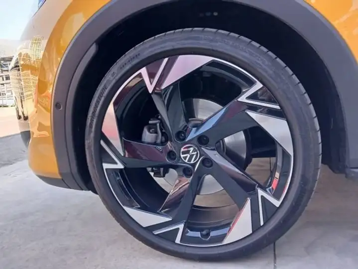 Volkswagen T-Roc 2025, foto 6