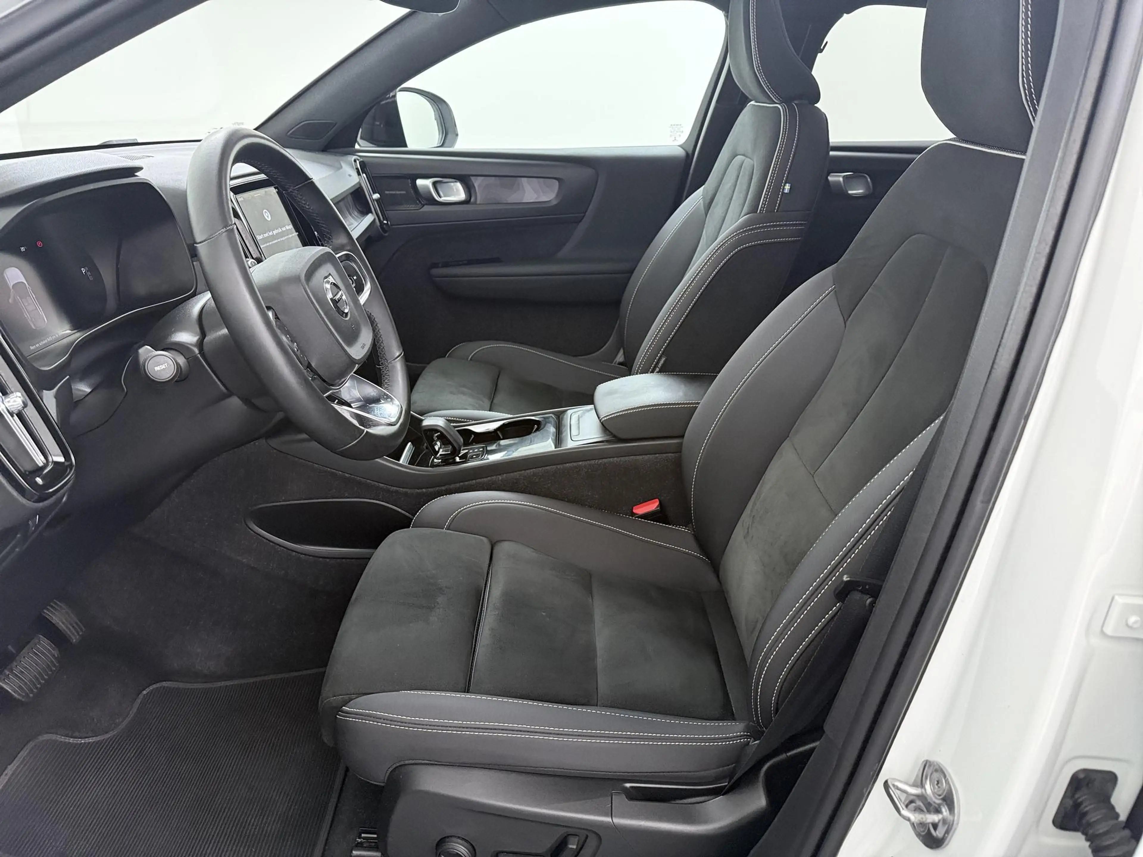 Volvo C40 Recharge Twin Intro Edition 78 kWh | Panoramadak | — photo 13
