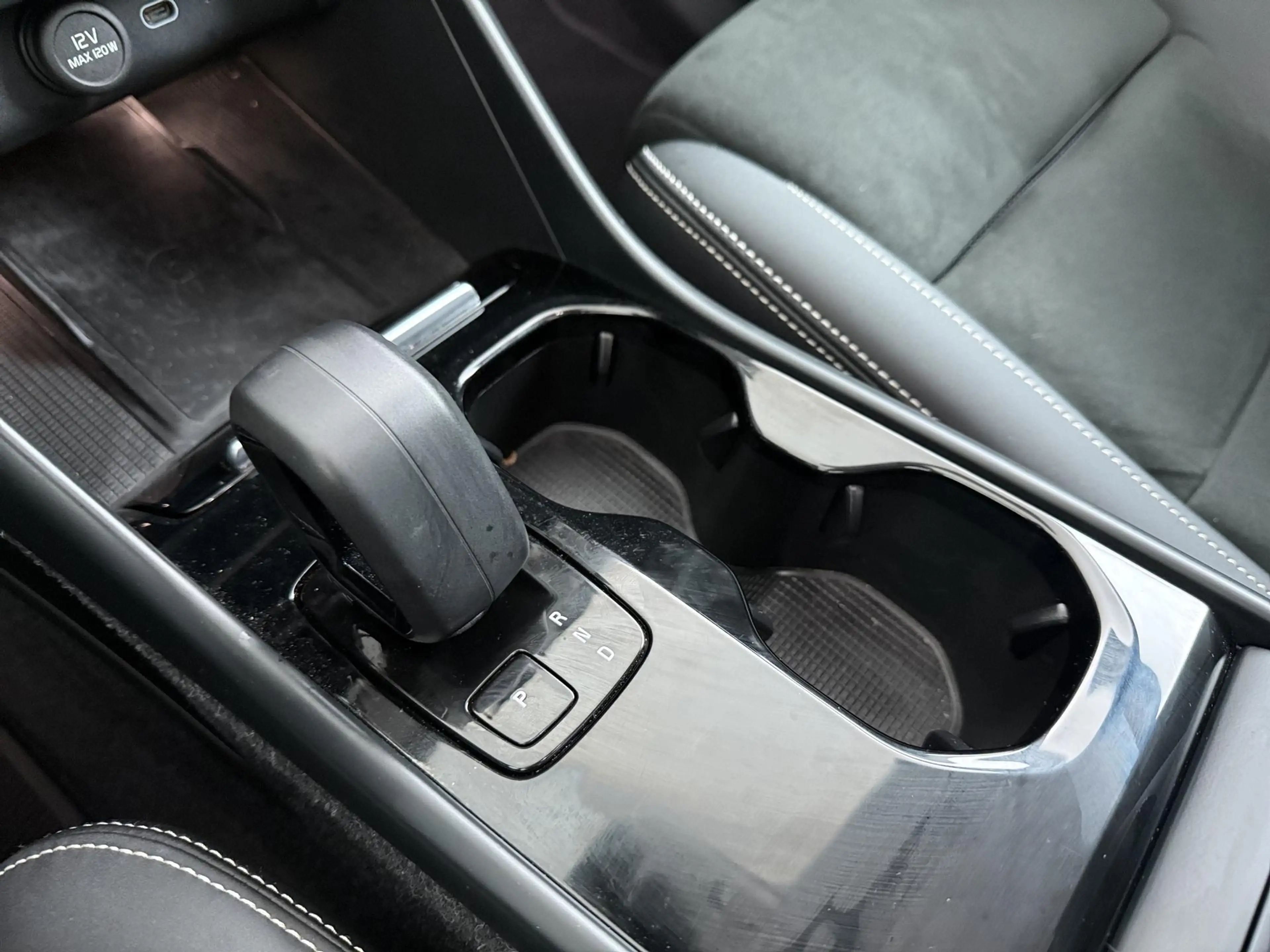 Volvo C40 Recharge Twin Intro Edition 78 kWh | Panoramadak | — photo 12