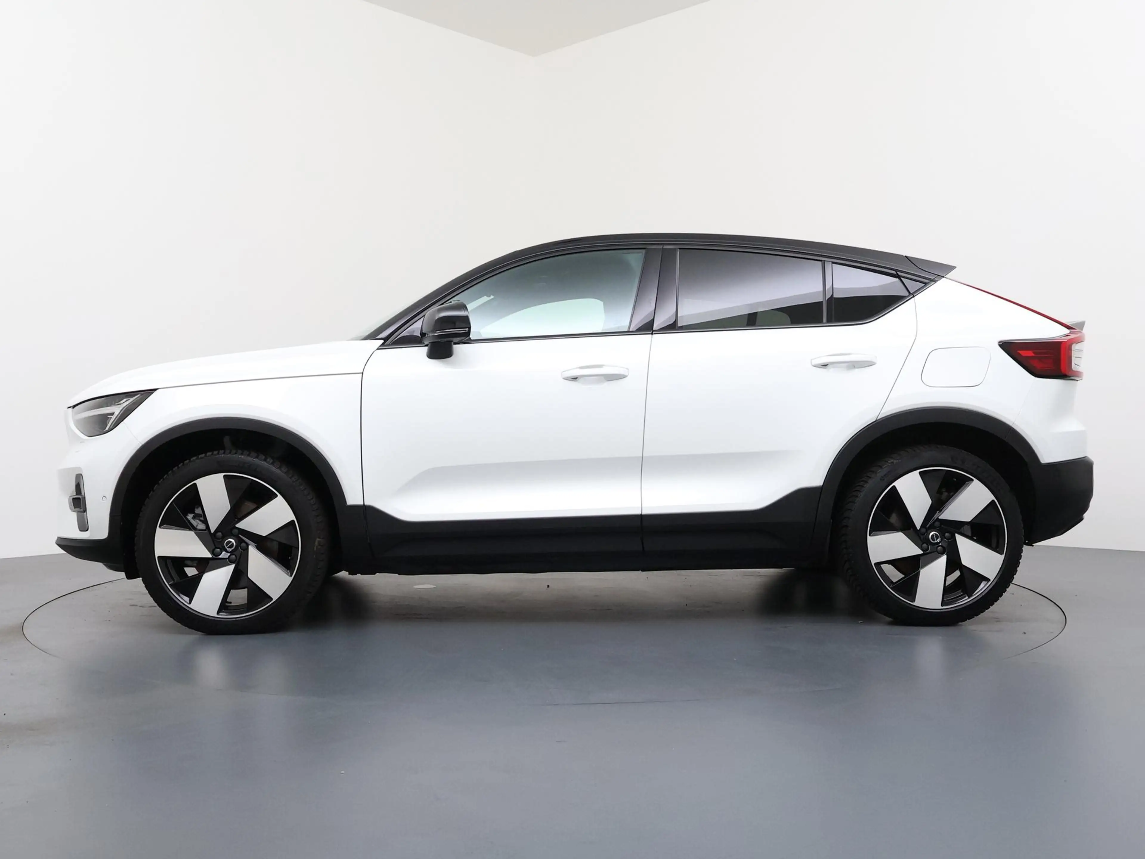 Volvo C40 Recharge Twin Intro Edition 78 kWh | Panoramadak | — photo 2
