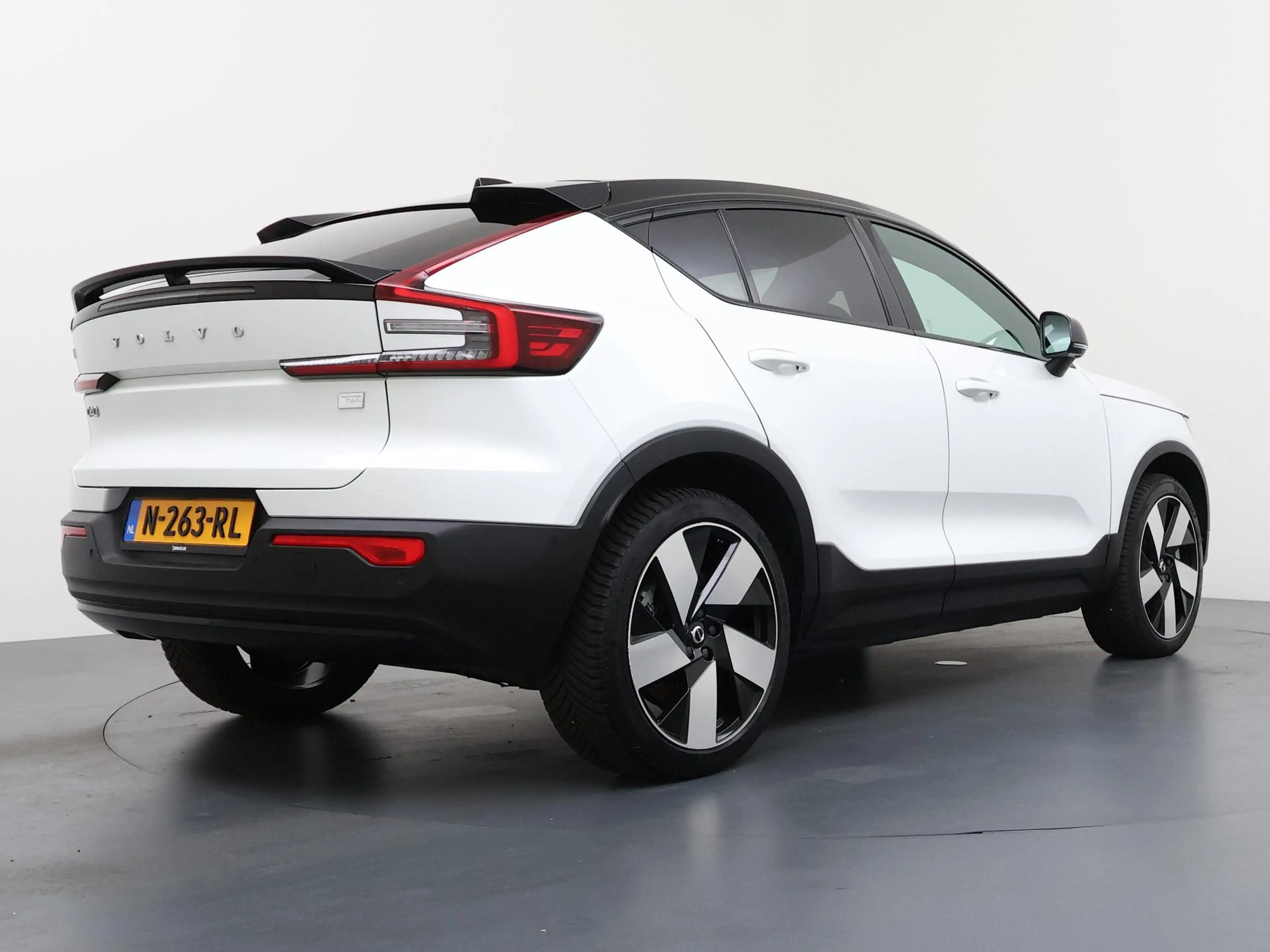 Volvo C40 Recharge Twin Intro Edition 78 kWh | Panoramadak | — photo 5