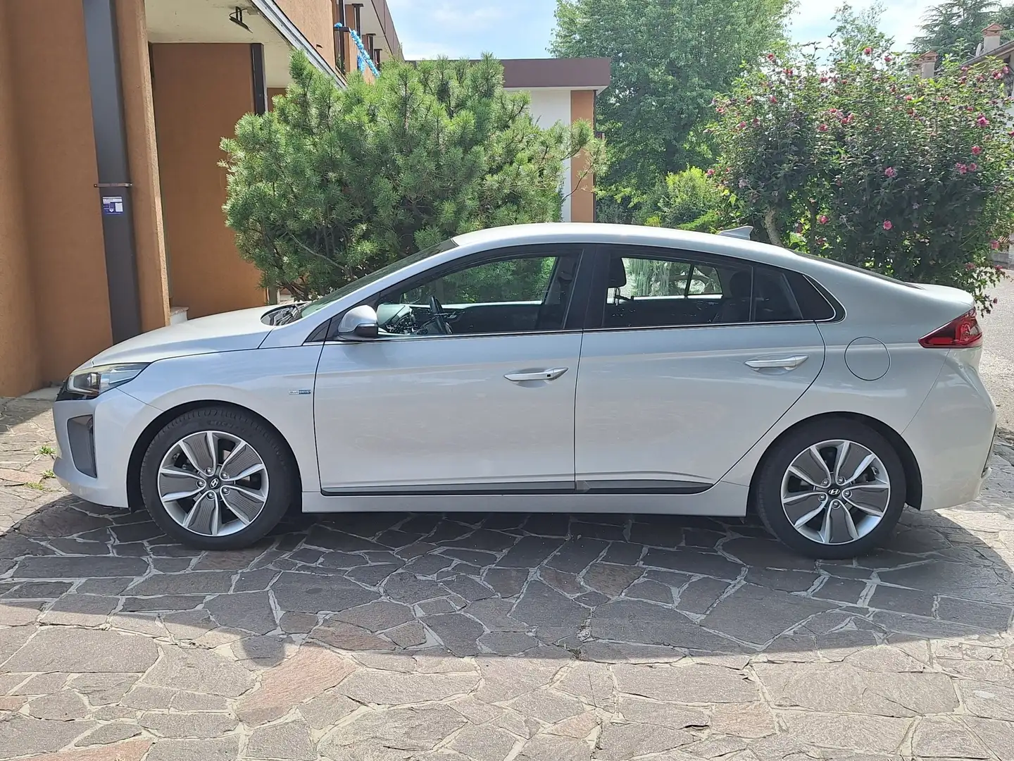 Hyundai IONIQ comfort 1.6 - 2