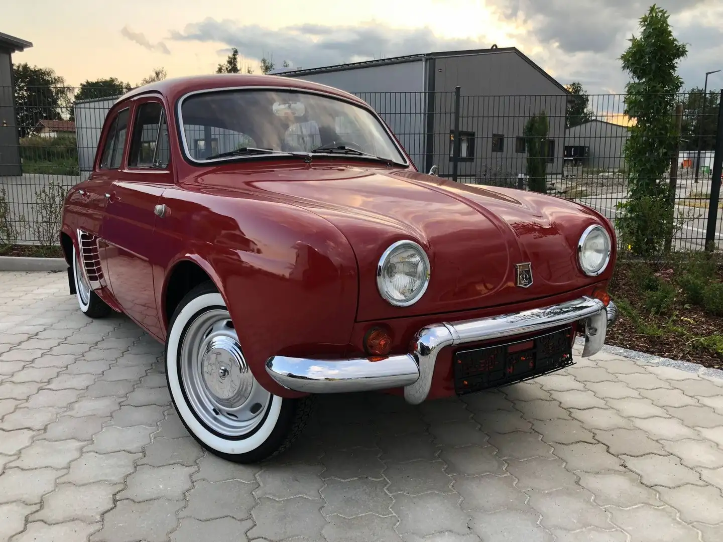 Renault Dauphine R1090 Красный - 1