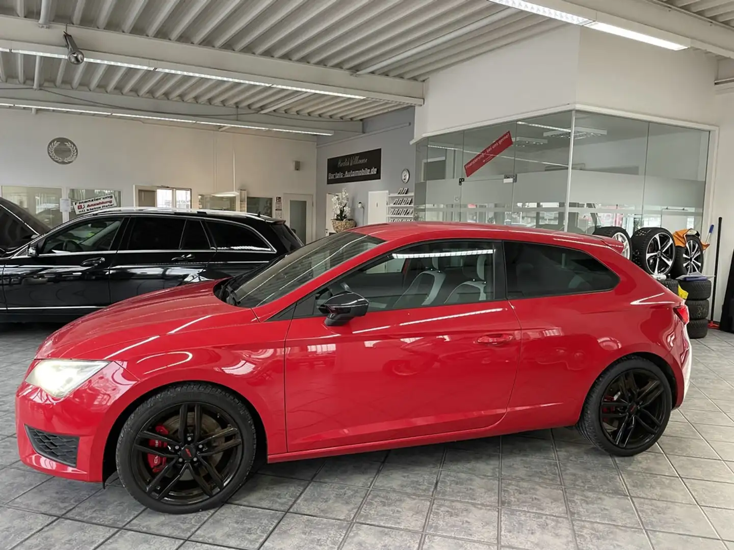 CUPRA Leon 280 2.0 TSI, LED, Alcantara, HU neu! Czerwony - 2