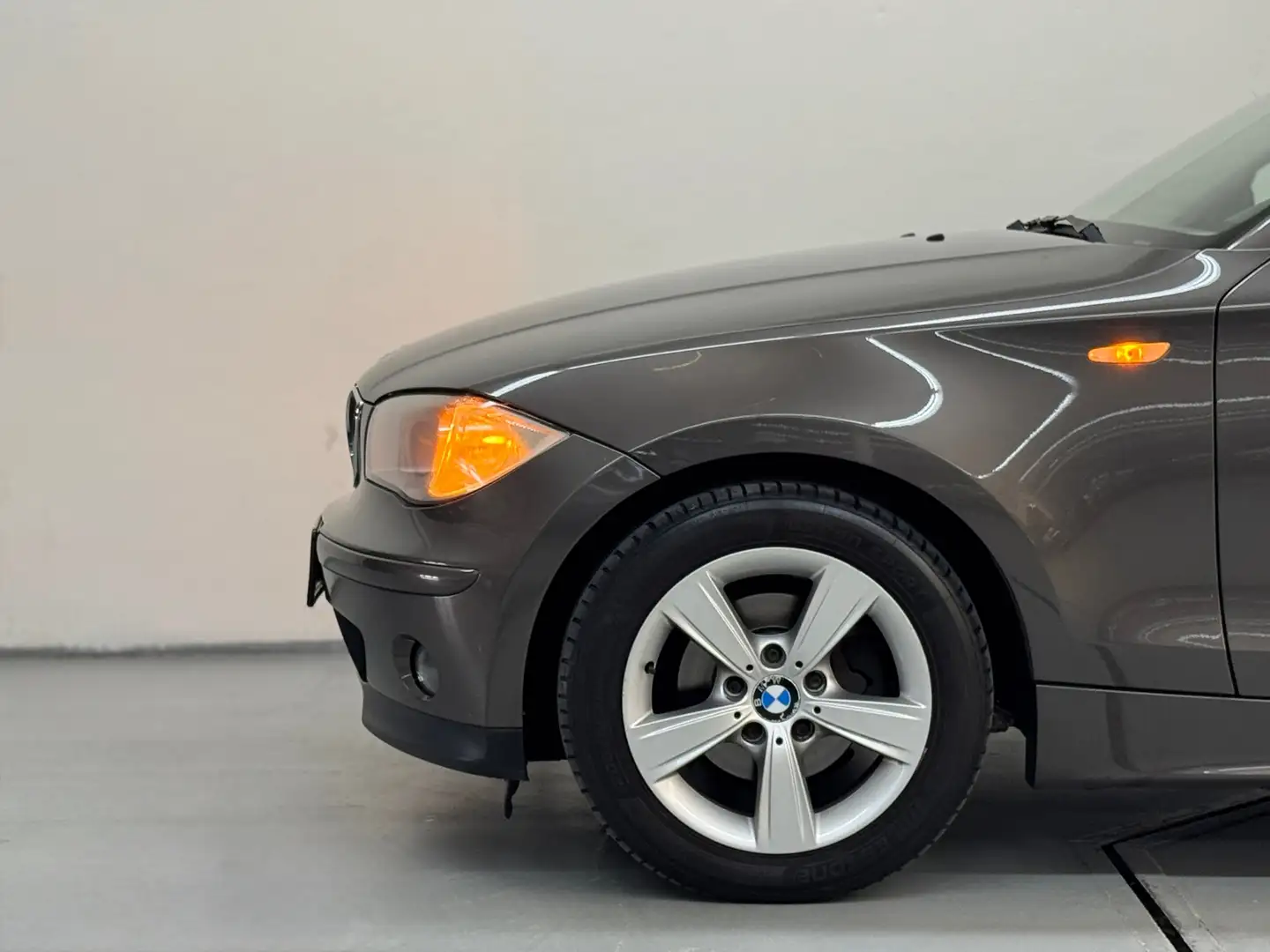 BMW 118 1-serie 118i High Executive D.Ketting Klepseals V. Braun - 2