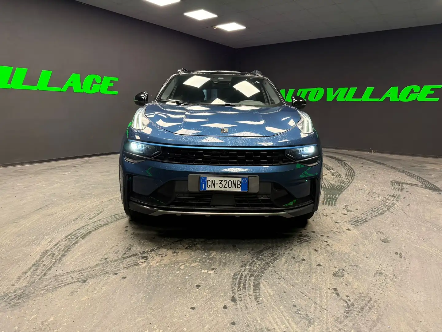 Lynk & Co 01 01 1.5 td phev auto Blau - 2