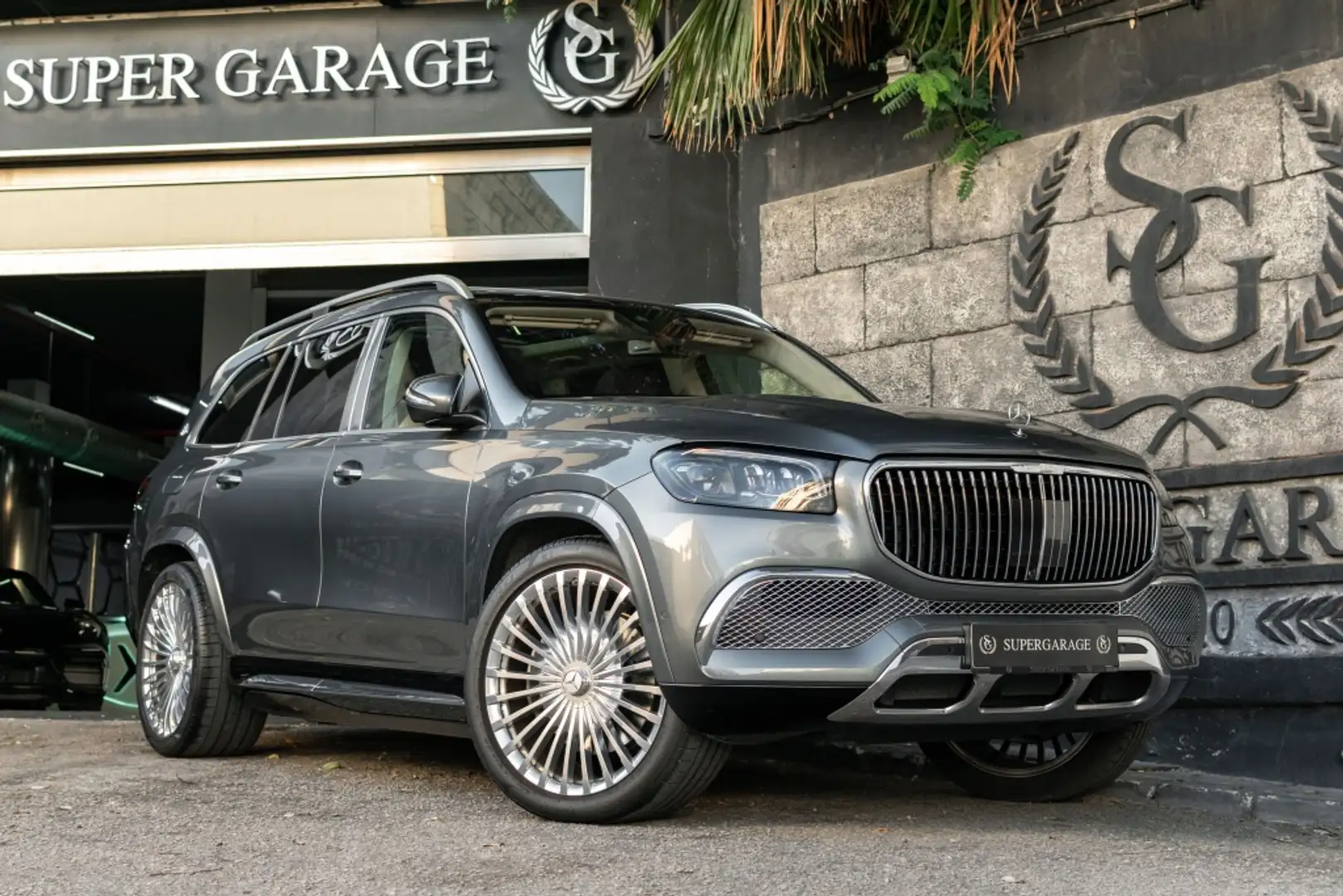 Mercedes-Benz GLS 600 Mercedes-Maybach 4MATIC Сірий - 1