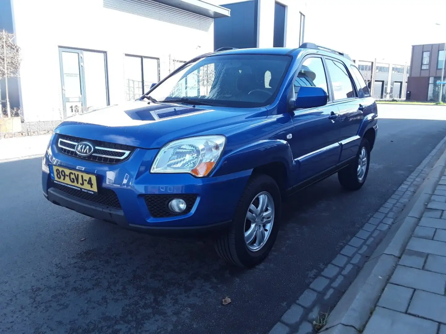 Kia Sportage 2.0 CVVT X-TRA Blauw - 1