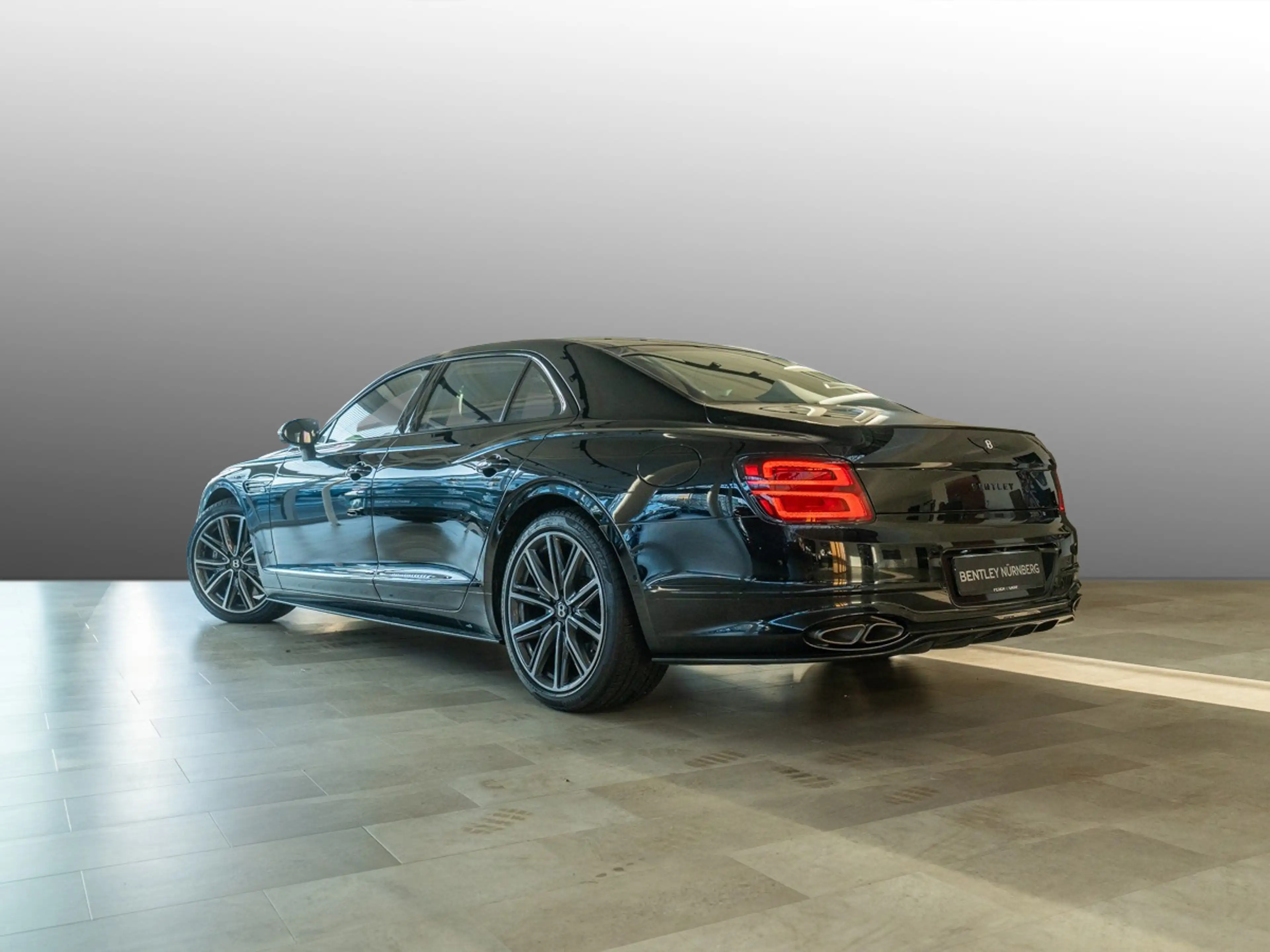 Bentley Flying Spur Speed MY25 | Bentley Nürnberg Akrapovic — photo 3