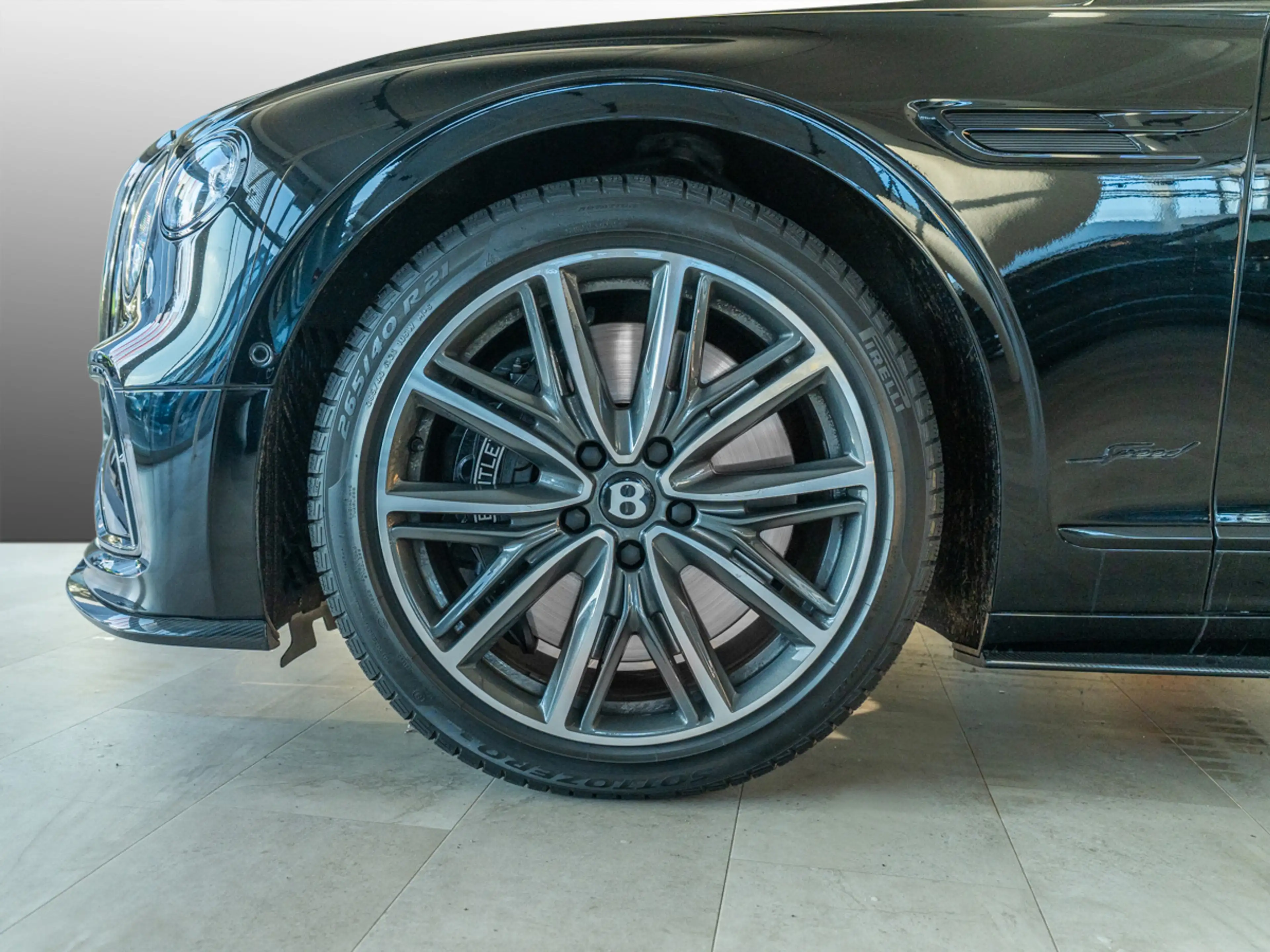 Bentley Flying Spur Speed MY25 | Bentley Nürnberg Akrapovic — photo 6