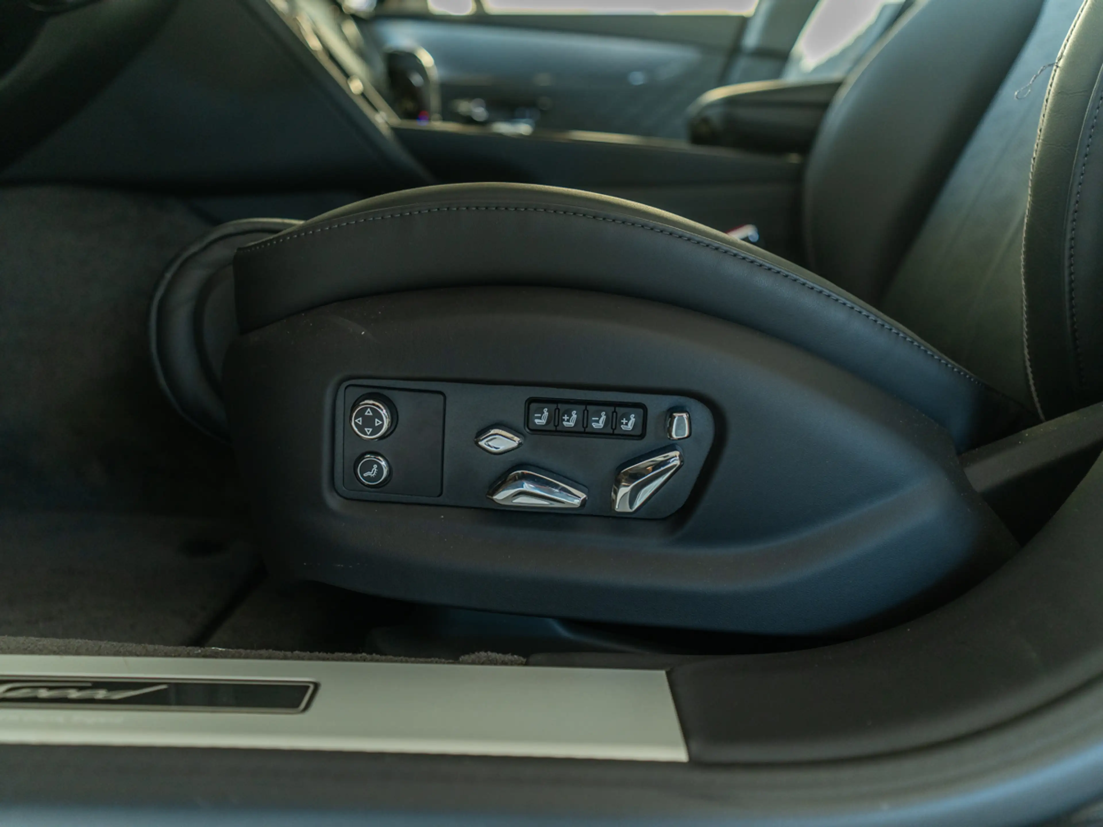Bentley Flying Spur Speed MY25 | Bentley Nürnberg Akrapovic — photo 14