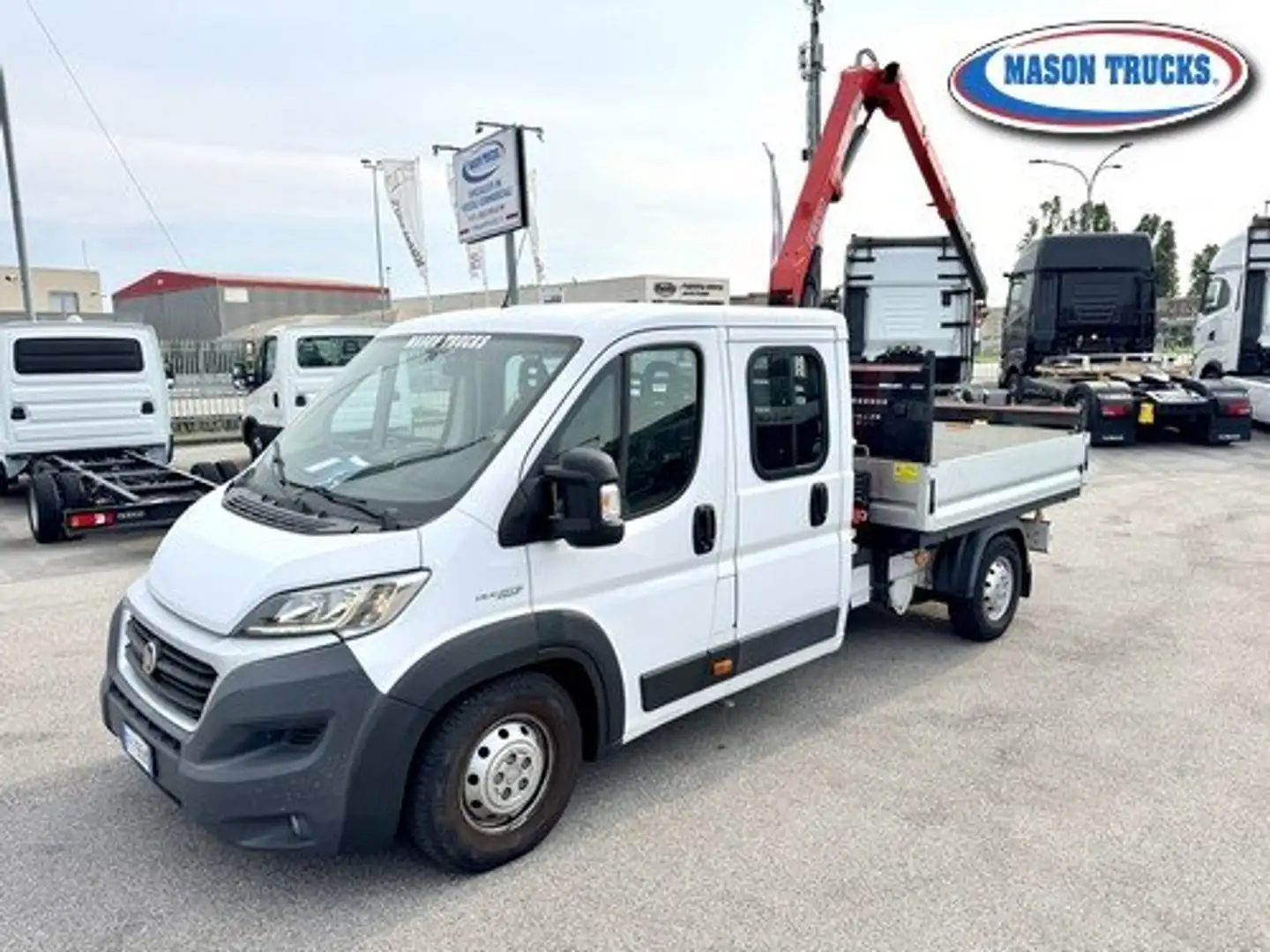 Fiat Ducato Maxi Doppia Cabina + gru FASSI F26 Weiß - 2