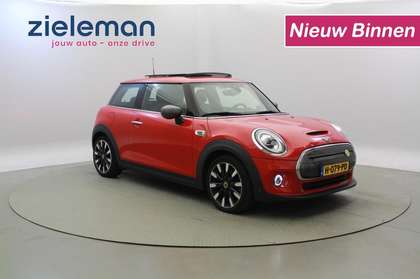 MINI Cooper Electric Yours 33 kWh - Panorama, Carplay, Stoelve