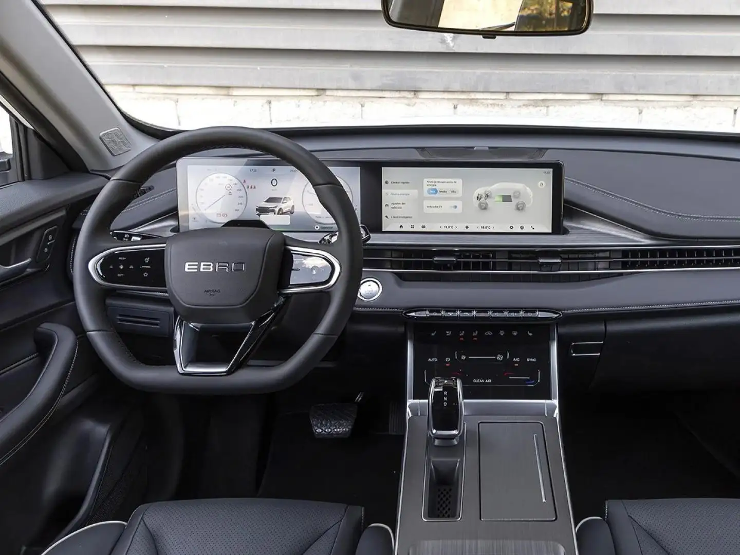 Ebro Sonstige 1.5 DHE HEV Excellence CVT Schwarz - 2