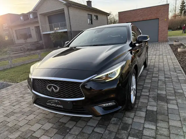 Infiniti Q30 Q30 2.2d AWD Premium Tech DCT