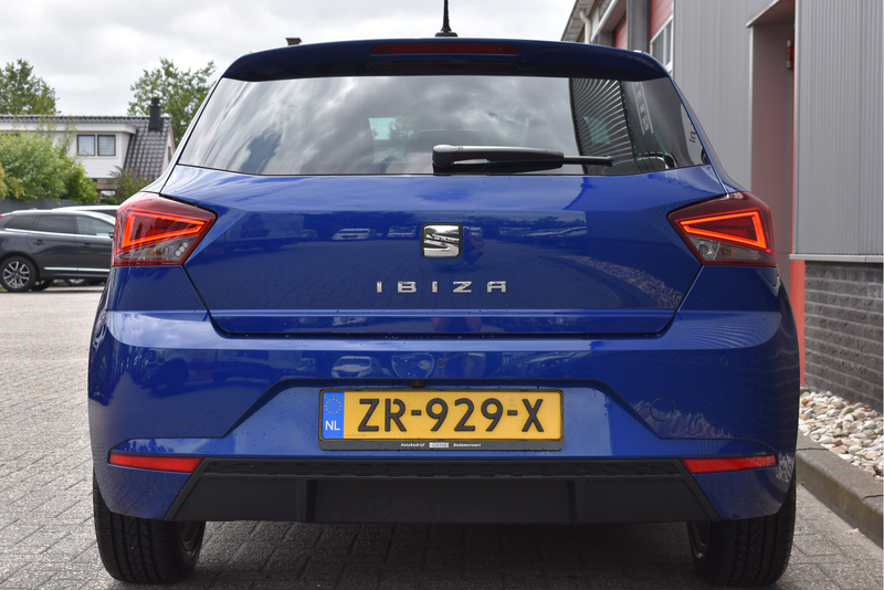 SEAT Ibiza 1.0 TSI Style Business Intense Camera, Navi, Clima — photo 17