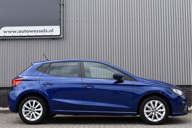 SEAT Ibiza 1.0 TSI Style Business Intense Camera, Navi, Clima — photo 6
