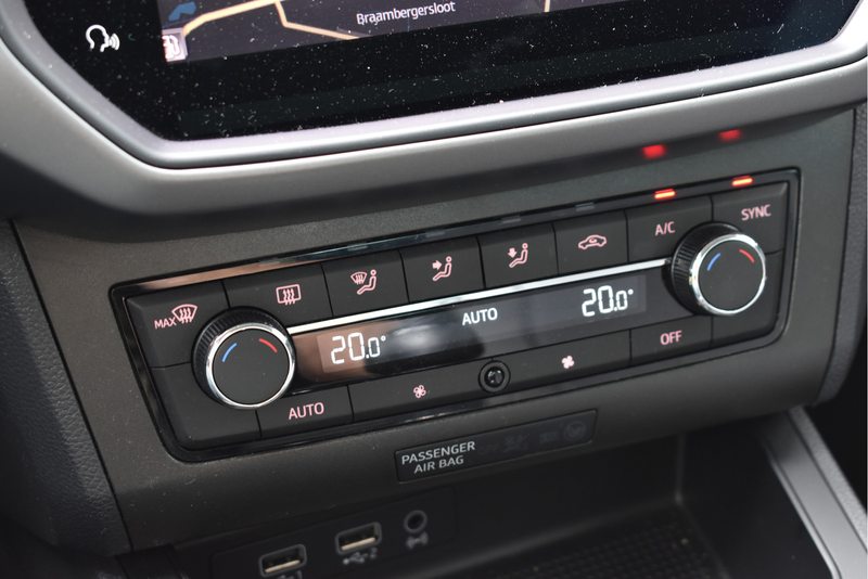 SEAT Ibiza 1.0 TSI Style Business Intense Camera, Navi, Clima — photo 8