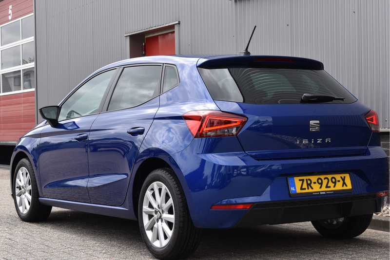 SEAT Ibiza 1.0 TSI Style Business Intense Camera, Navi, Clima — photo 2